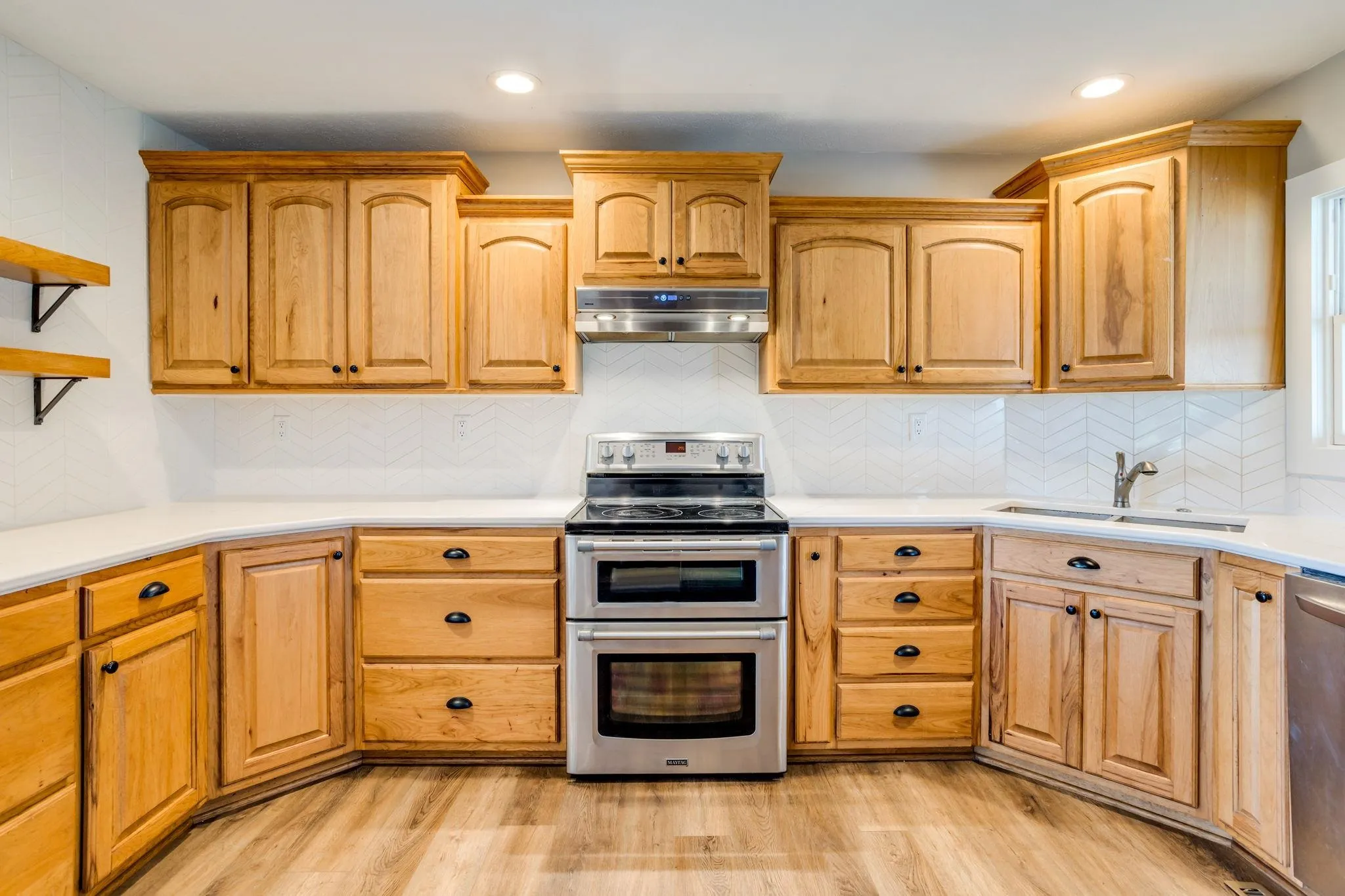 Towanda, Kansas 67144, United States, 3 Bedrooms Bedrooms, ,3 BathroomsBathrooms,Residential,Active,141657