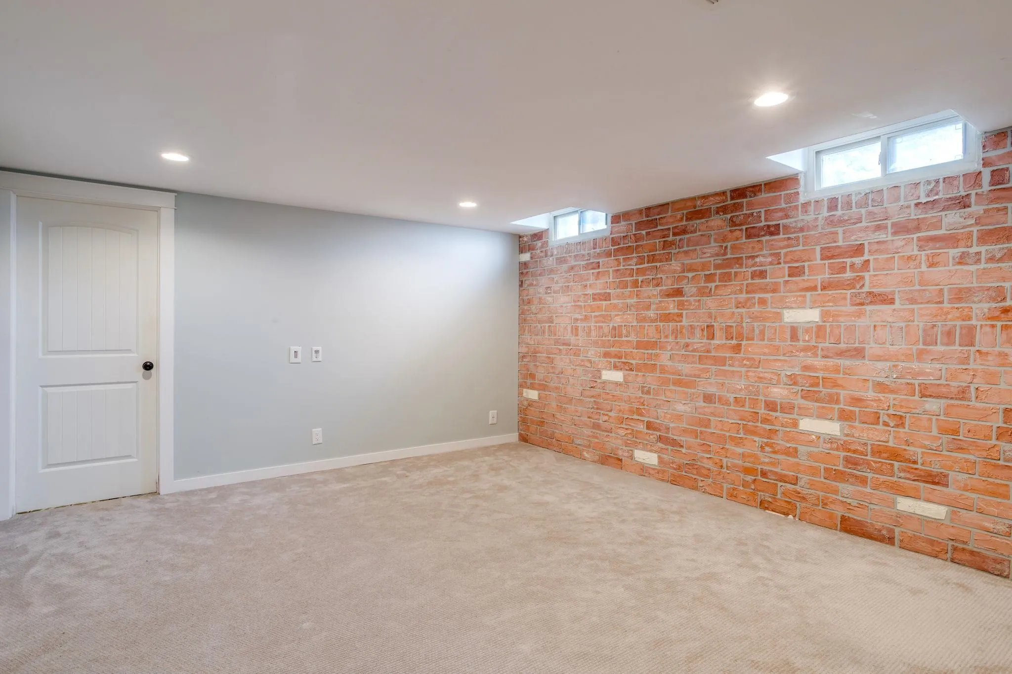 Towanda, Kansas 67144, United States, 3 Bedrooms Bedrooms, ,3 BathroomsBathrooms,Residential,Active,141657