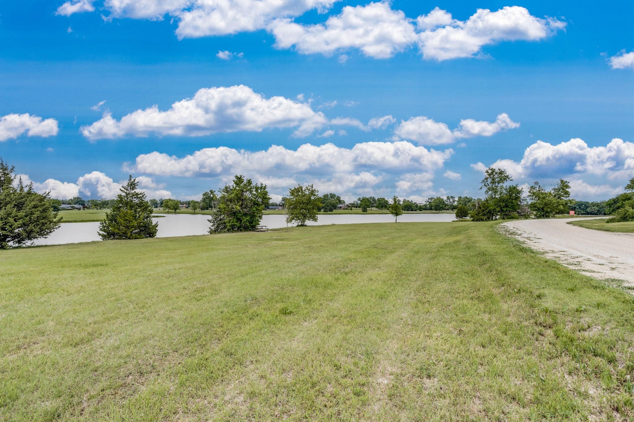 4818 SW Briarcliff Dr, Towanda, Kansas image 31