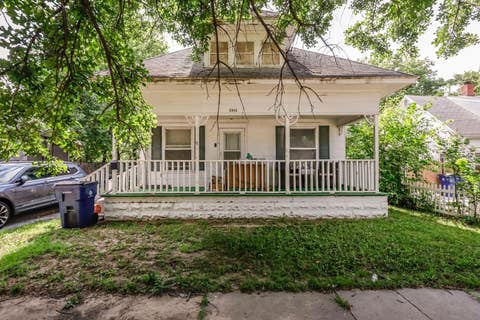 Homes For Sale - 1911 S Saint Francis St<br/> Wichita, KS 67211