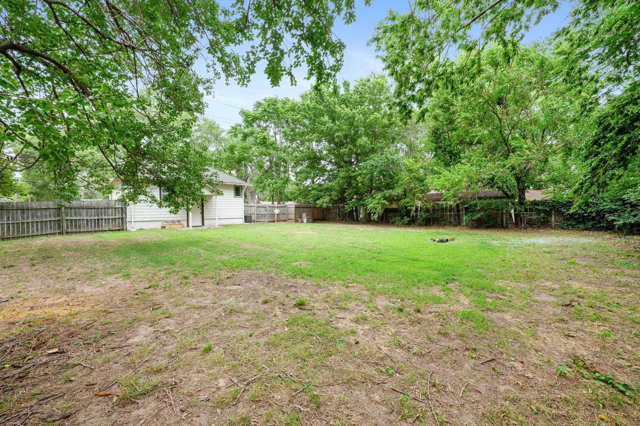 Wichita, Kansas 67212, United States, 3 Bedrooms Bedrooms, ,1 BathroomBathrooms,Residential,Pending,54223