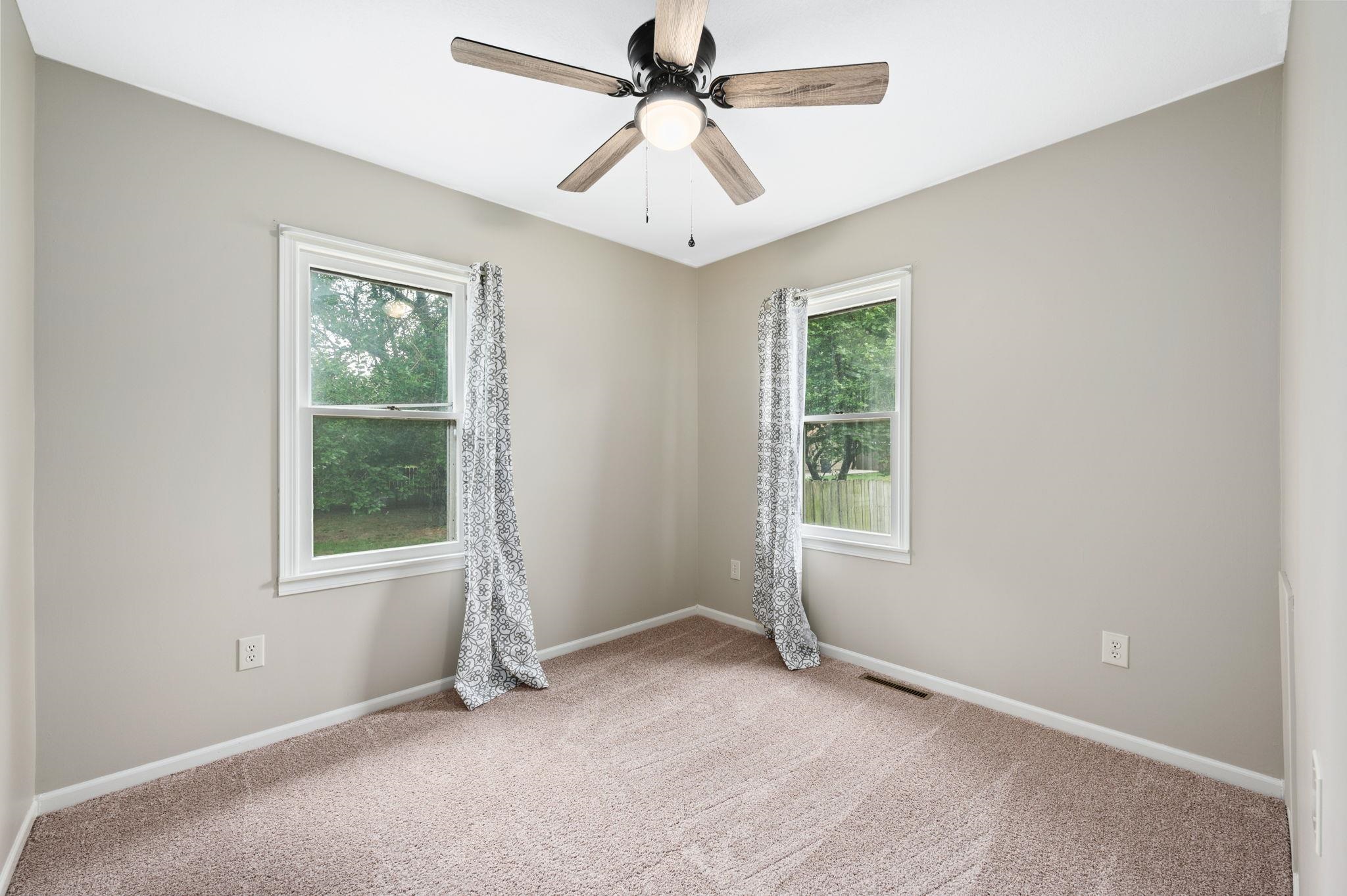 Wichita, Kansas 67212, United States, 3 Bedrooms Bedrooms, ,1 BathroomBathrooms,Residential,Pending,54223