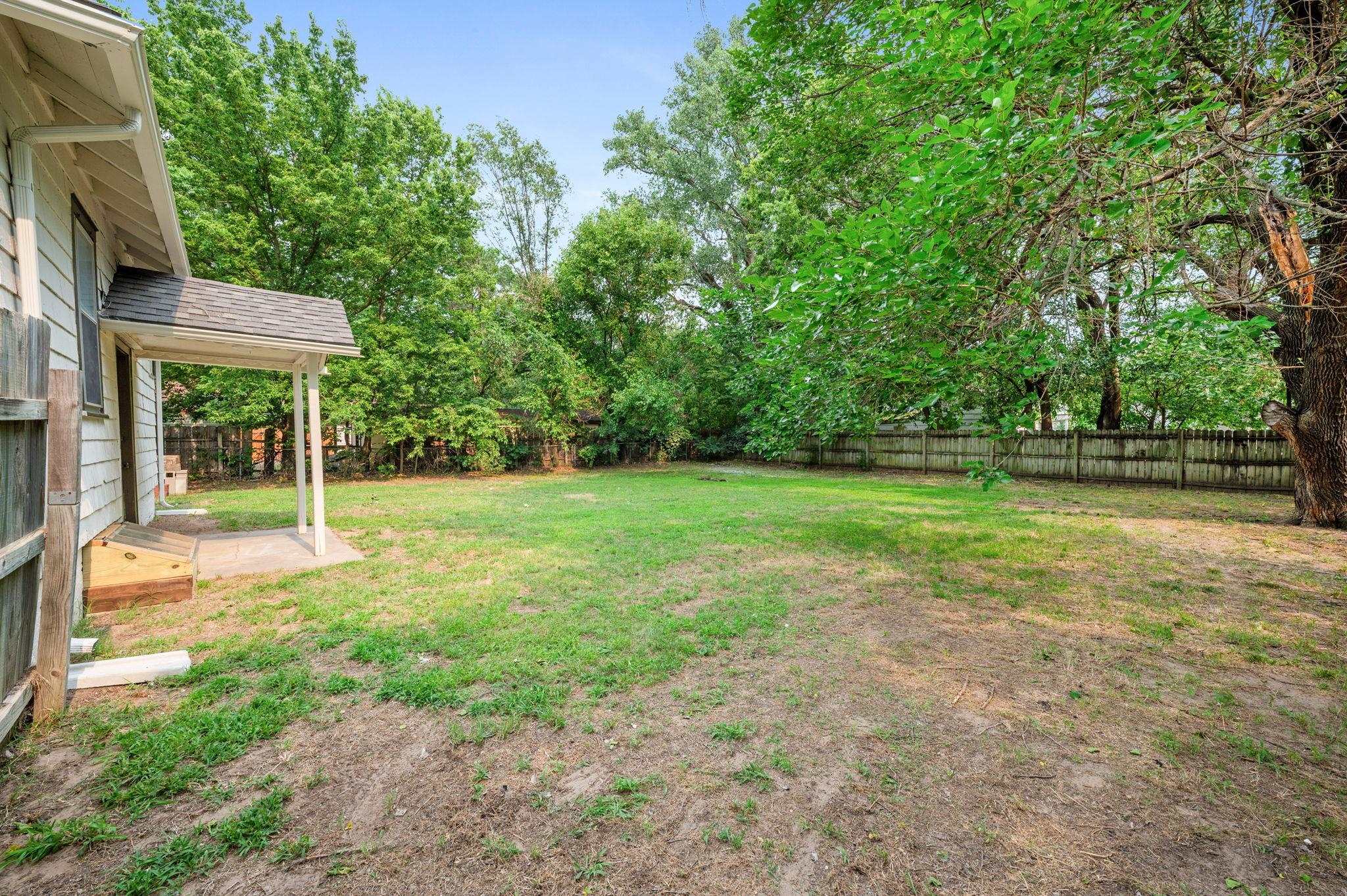 Wichita, Kansas 67212, United States, 3 Bedrooms Bedrooms, ,1 BathroomBathrooms,Residential,Pending,54223