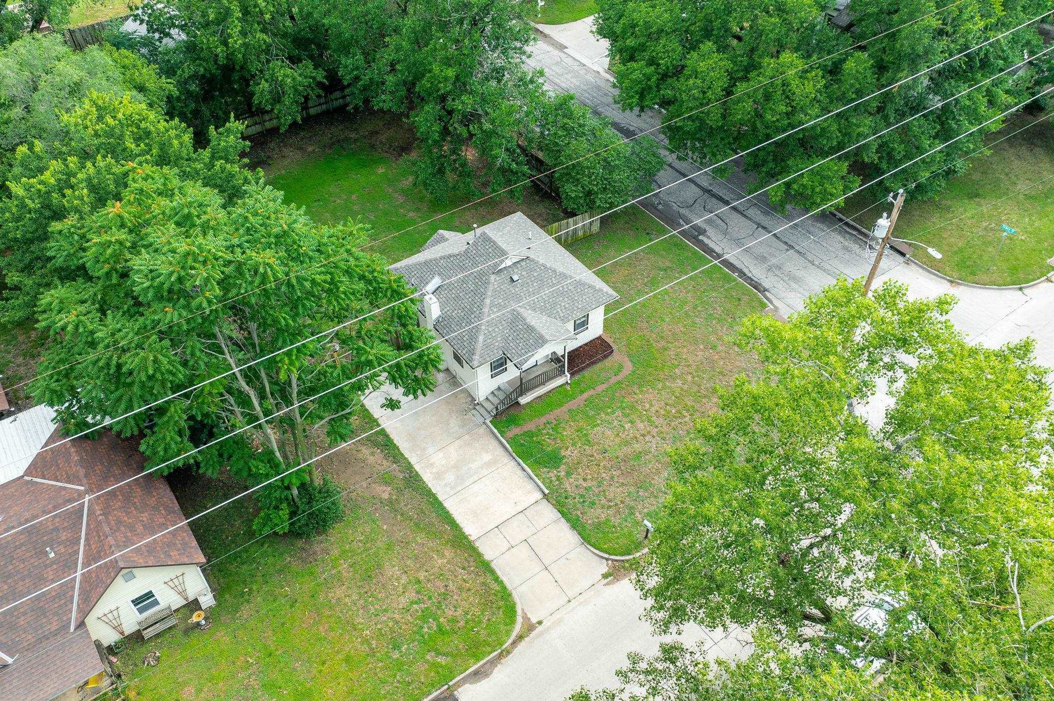 Wichita, Kansas 67212, United States, 3 Bedrooms Bedrooms, ,1 BathroomBathrooms,Residential,Pending,54223