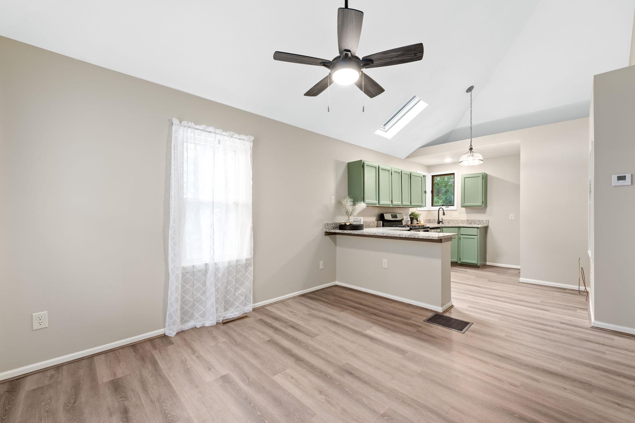 Wichita, Kansas 67212, United States, 3 Bedrooms Bedrooms, ,1 BathroomBathrooms,Residential,Pending,54223