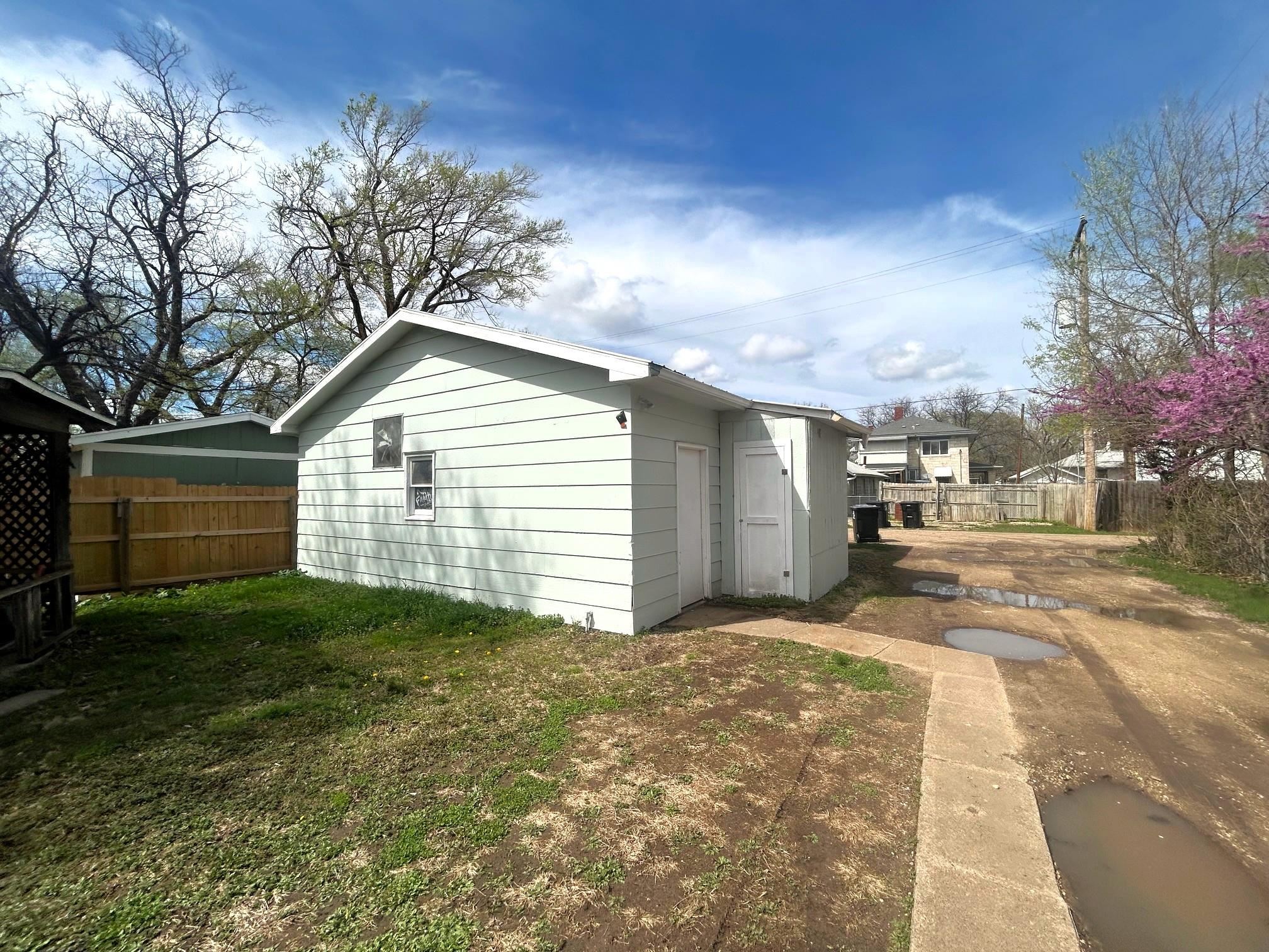 1010 State St, Salina, Kansas image 31