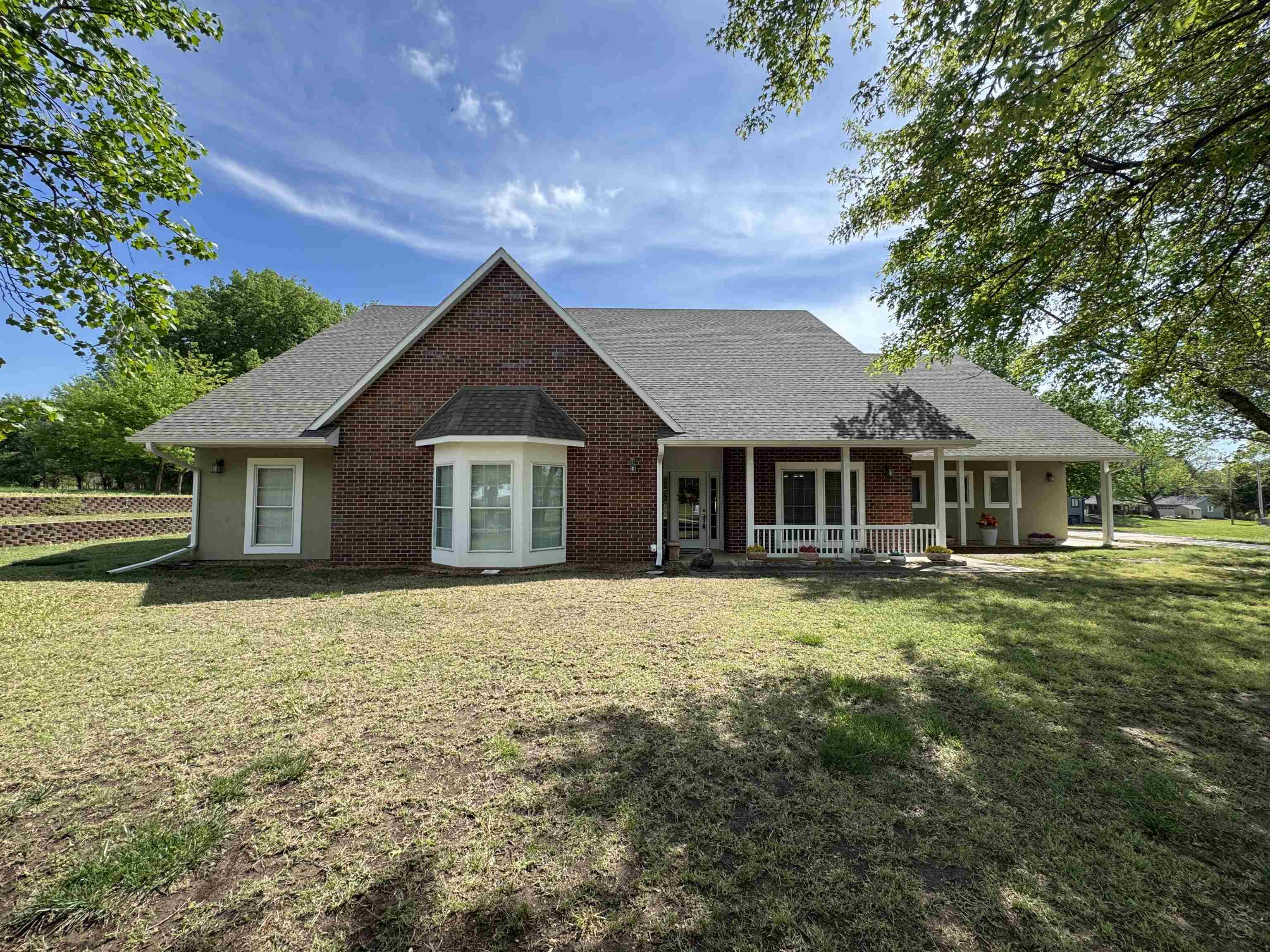 1923 Eastridge Dr, Arkansas City, Kansas image 1