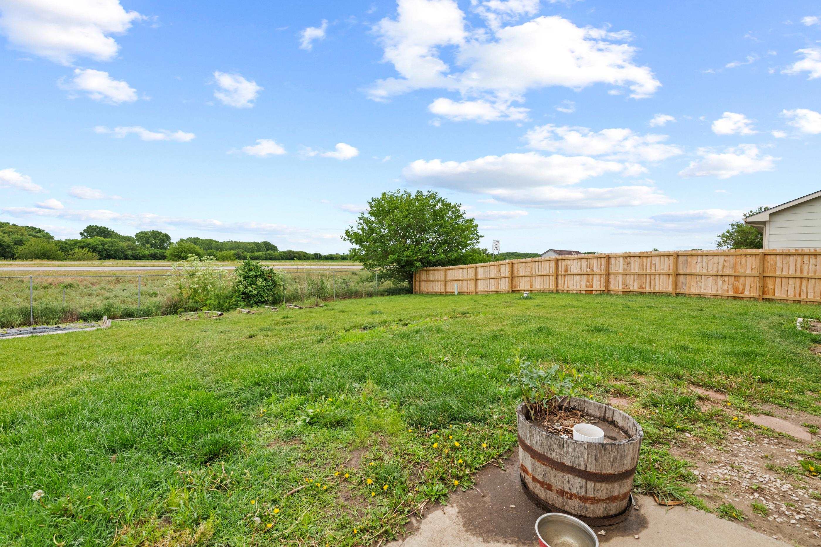 532 S Longbranch Dr, Maize, Kansas image 3