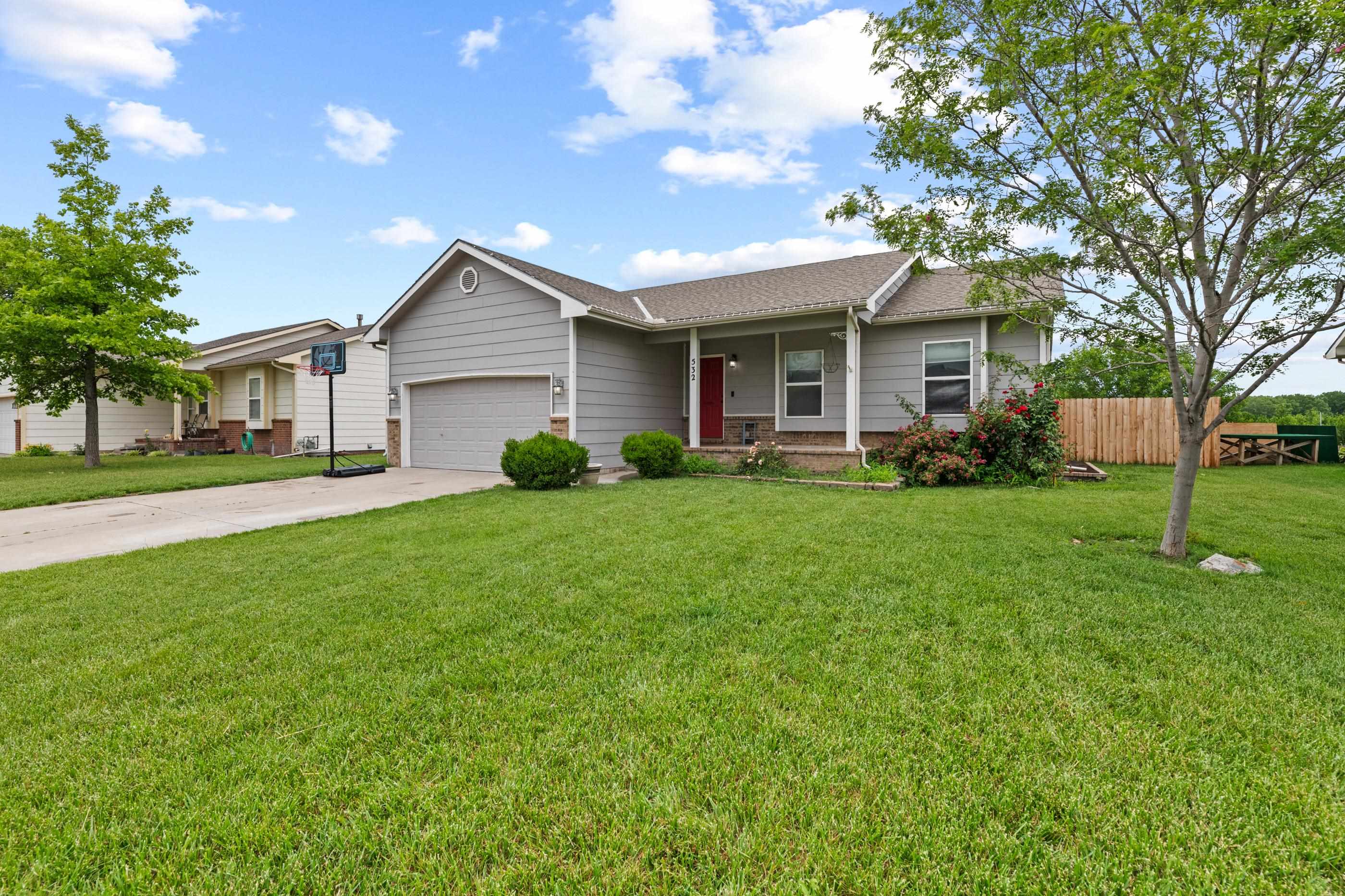532 S Longbranch Dr, Maize, Kansas image 2