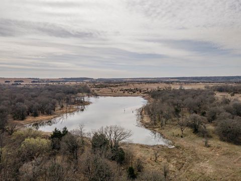 Townhouse For Sale - 3086 Saddle Road<br/> Elk City, KS 67344