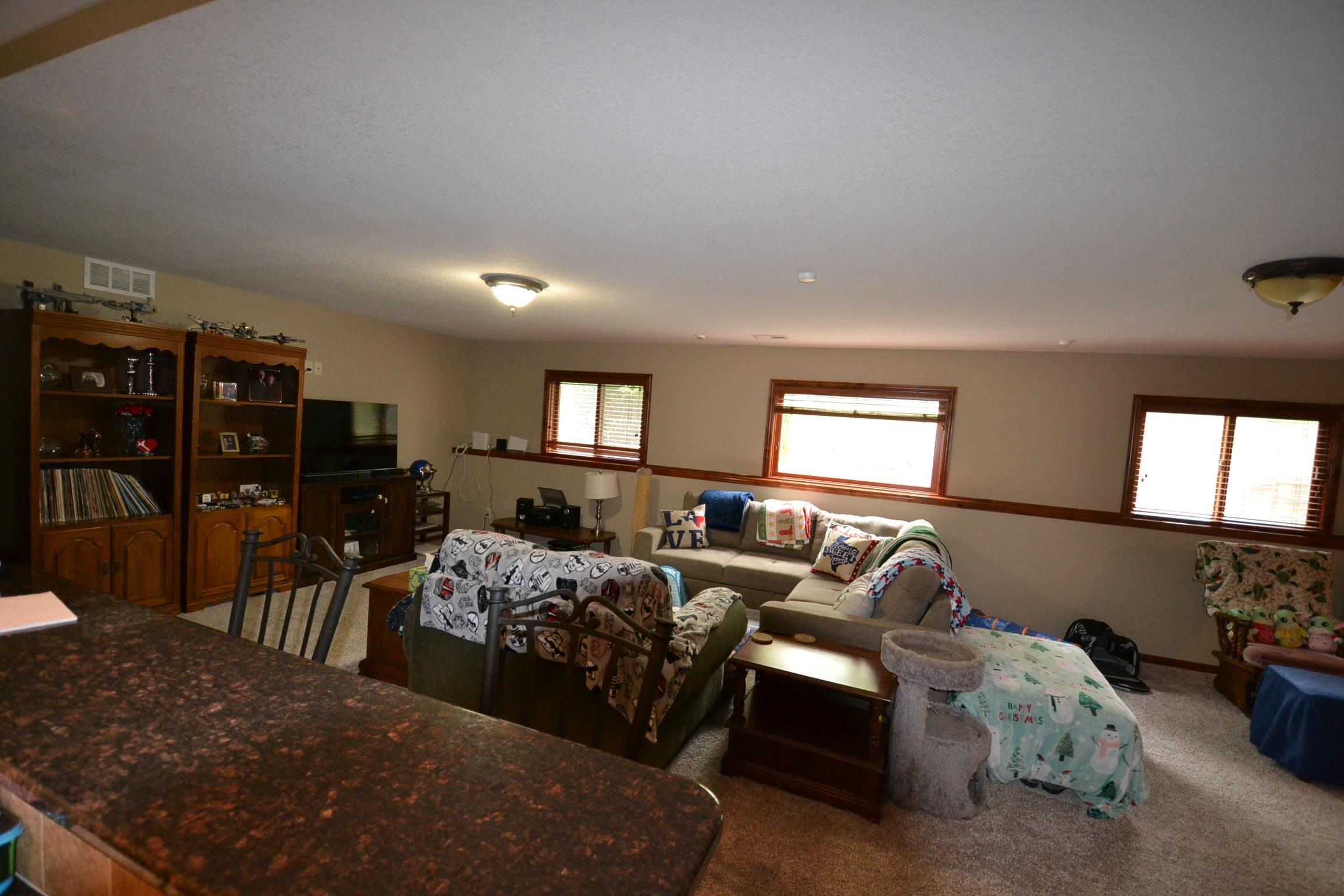 316 E Timber Creek, Haysville, Kansas image 19