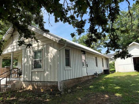 Homes For Sale - 521 S Topeka St<br/> El Dorado, KS 67042