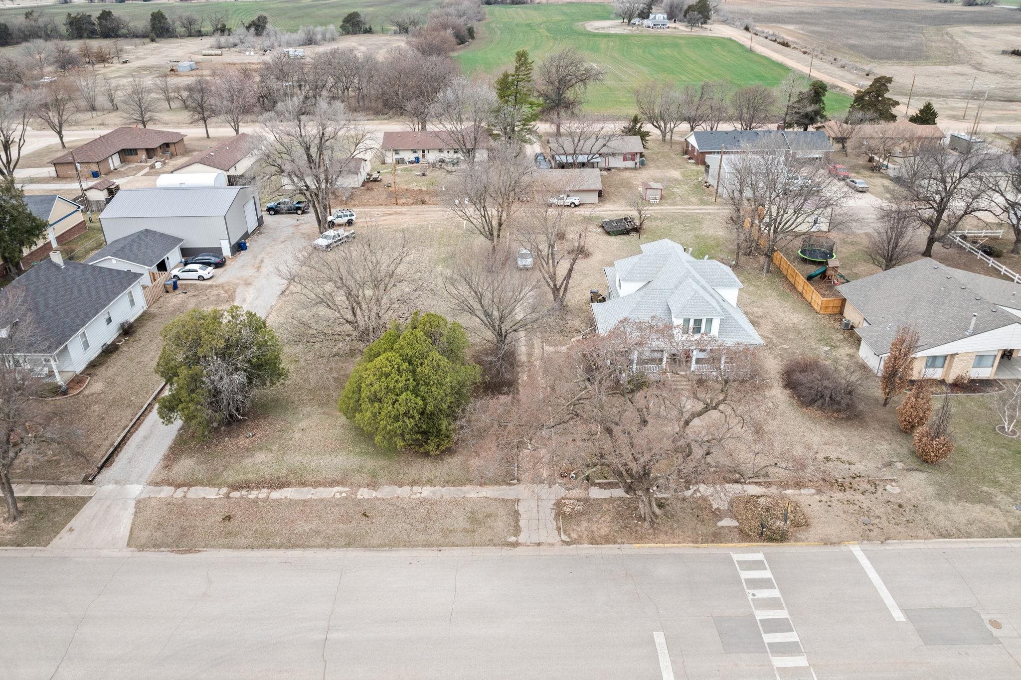 112 N Highland St, Conway Springs, Kansas image 4