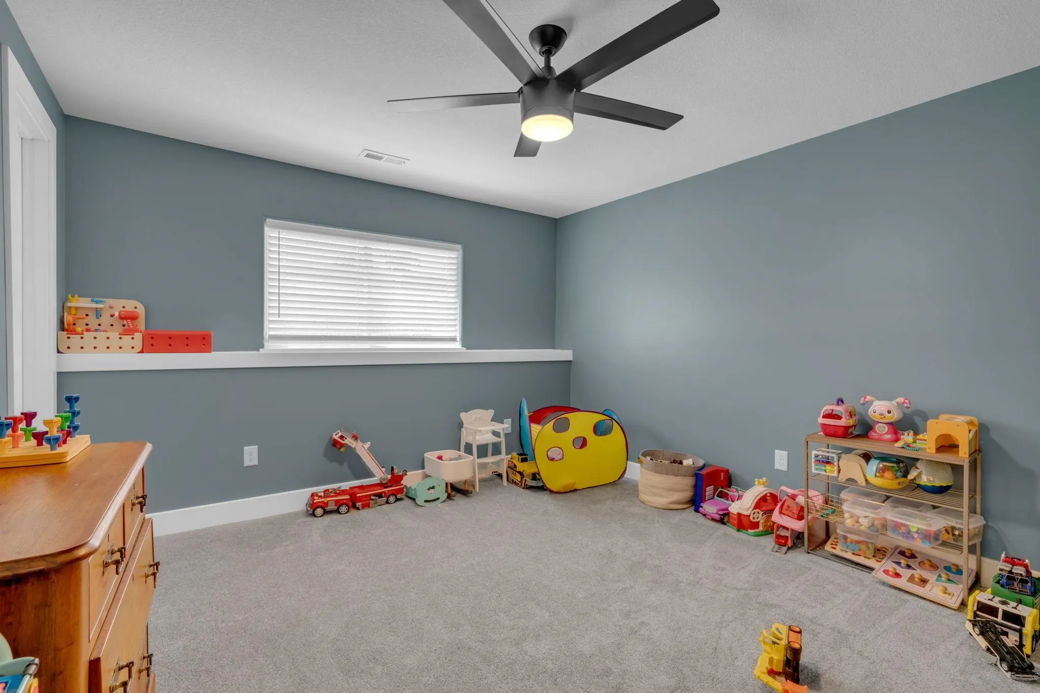 Wichita, Kansas 67204, United States, 5 Bedrooms Bedrooms, ,3 BathroomsBathrooms,Residential,Active,173686