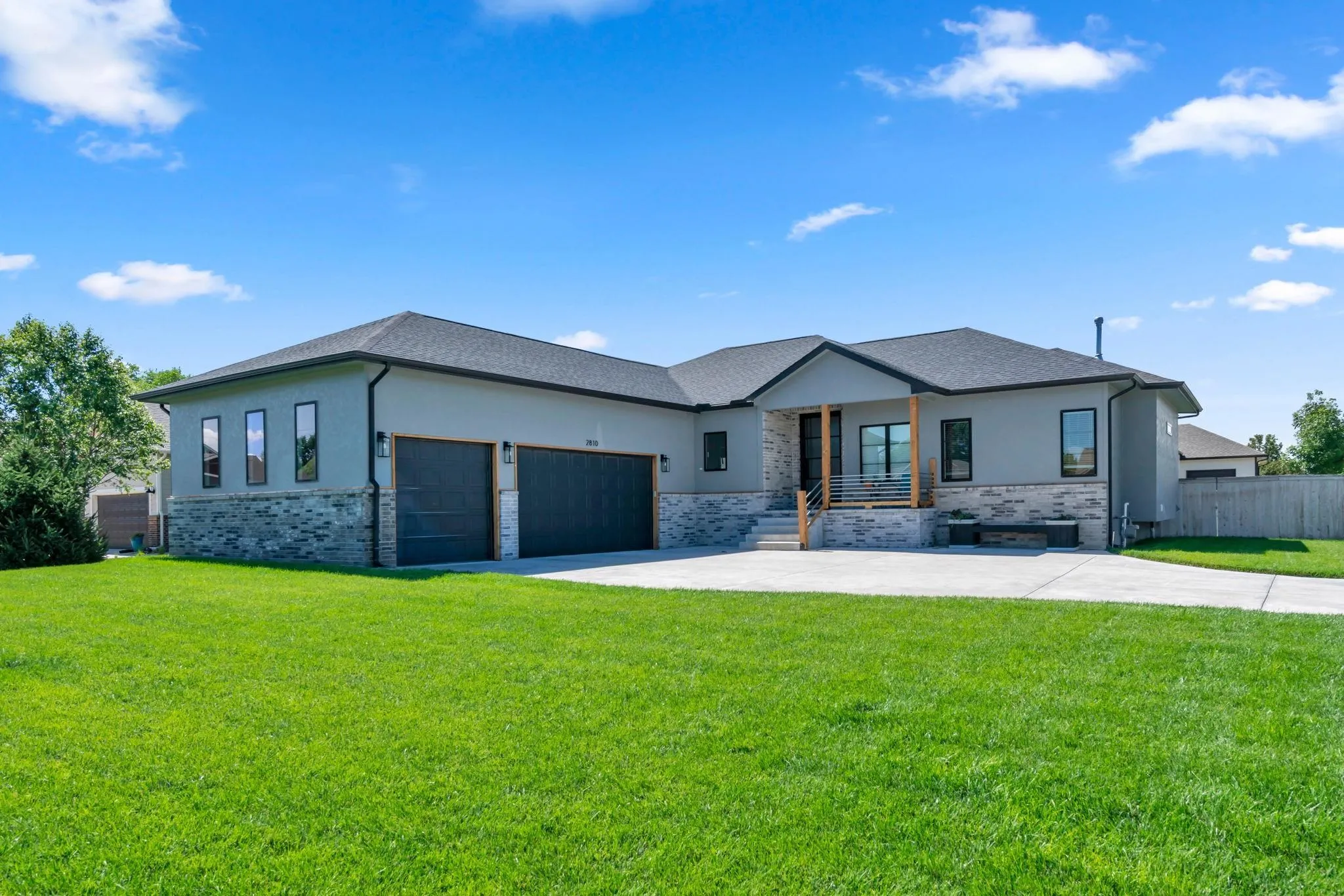 Wichita, Kansas 67204, United States, 5 Bedrooms Bedrooms, ,3 BathroomsBathrooms,Residential,Active,173686