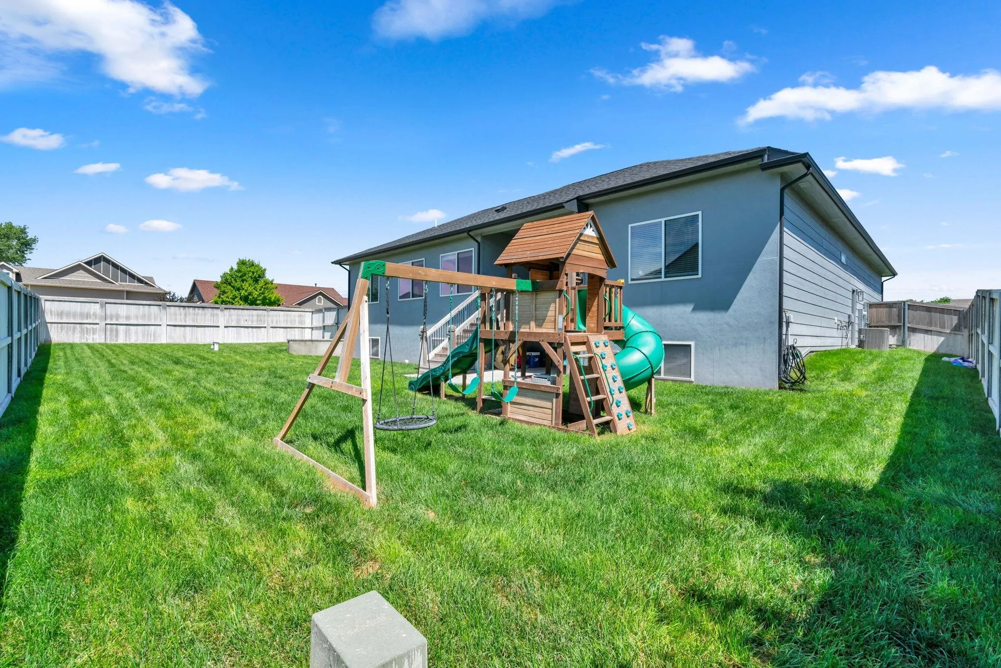 Wichita, Kansas 67204, United States, 5 Bedrooms Bedrooms, ,3 BathroomsBathrooms,Residential,Active,173686