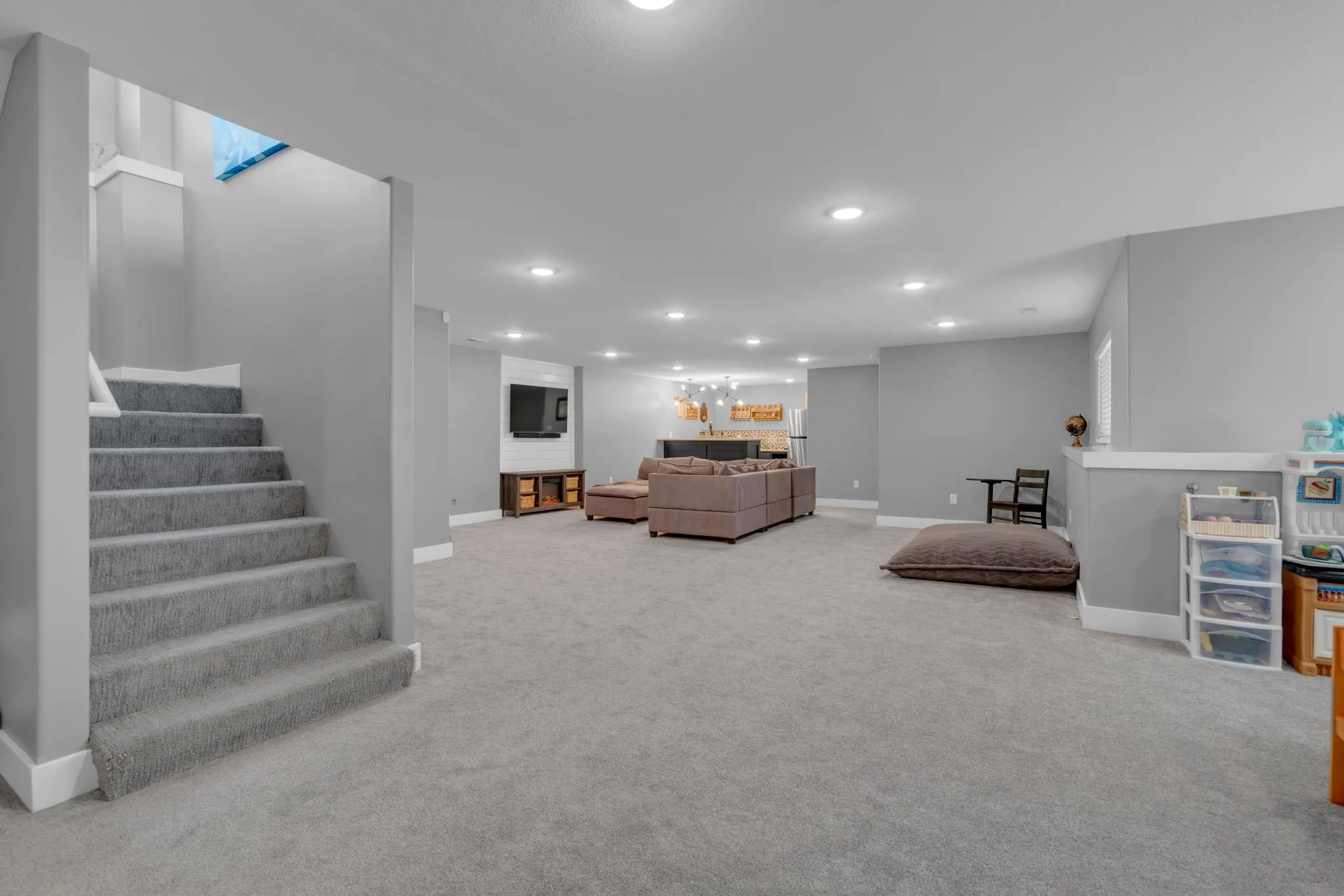 Wichita, Kansas 67204, United States, 5 Bedrooms Bedrooms, ,3 BathroomsBathrooms,Residential,Active,173686