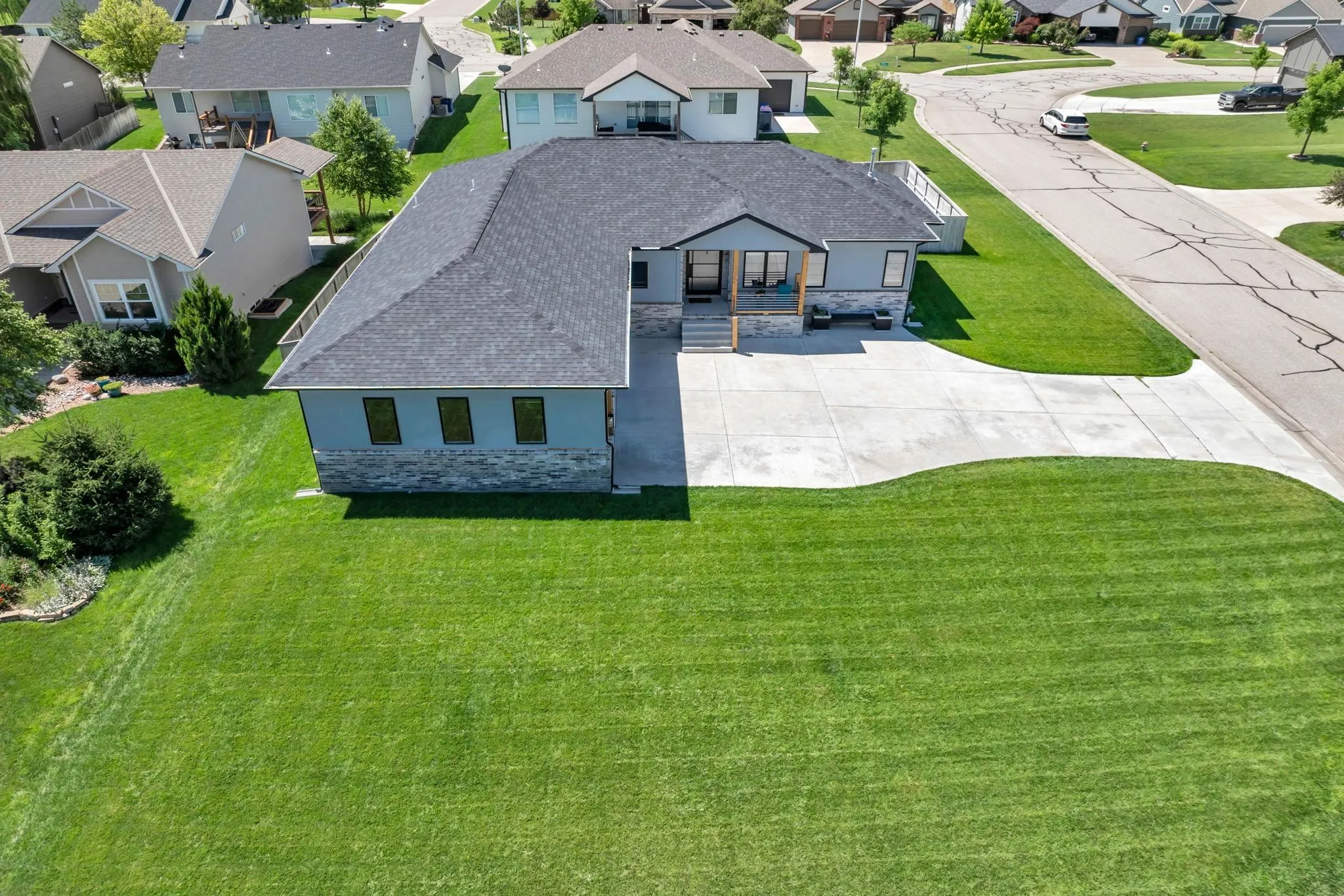 Wichita, Kansas 67204, United States, 5 Bedrooms Bedrooms, ,3 BathroomsBathrooms,Residential,Active,173686