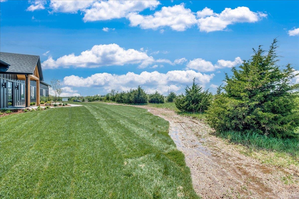 2440 E Cedar Hill Ct, Valley Center, Kansas image 32