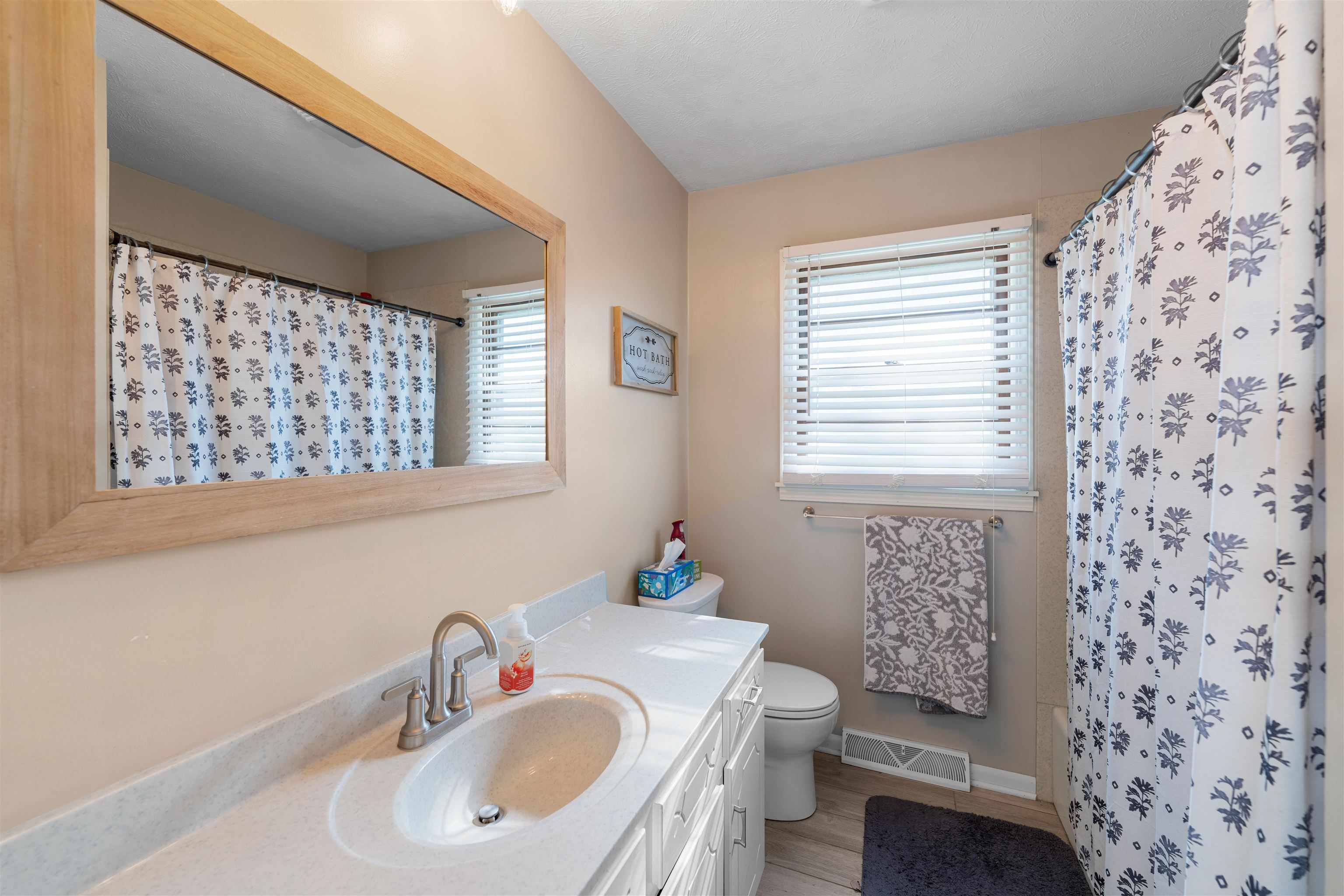 2649 E Ray Ave, Salina, Kansas image 13