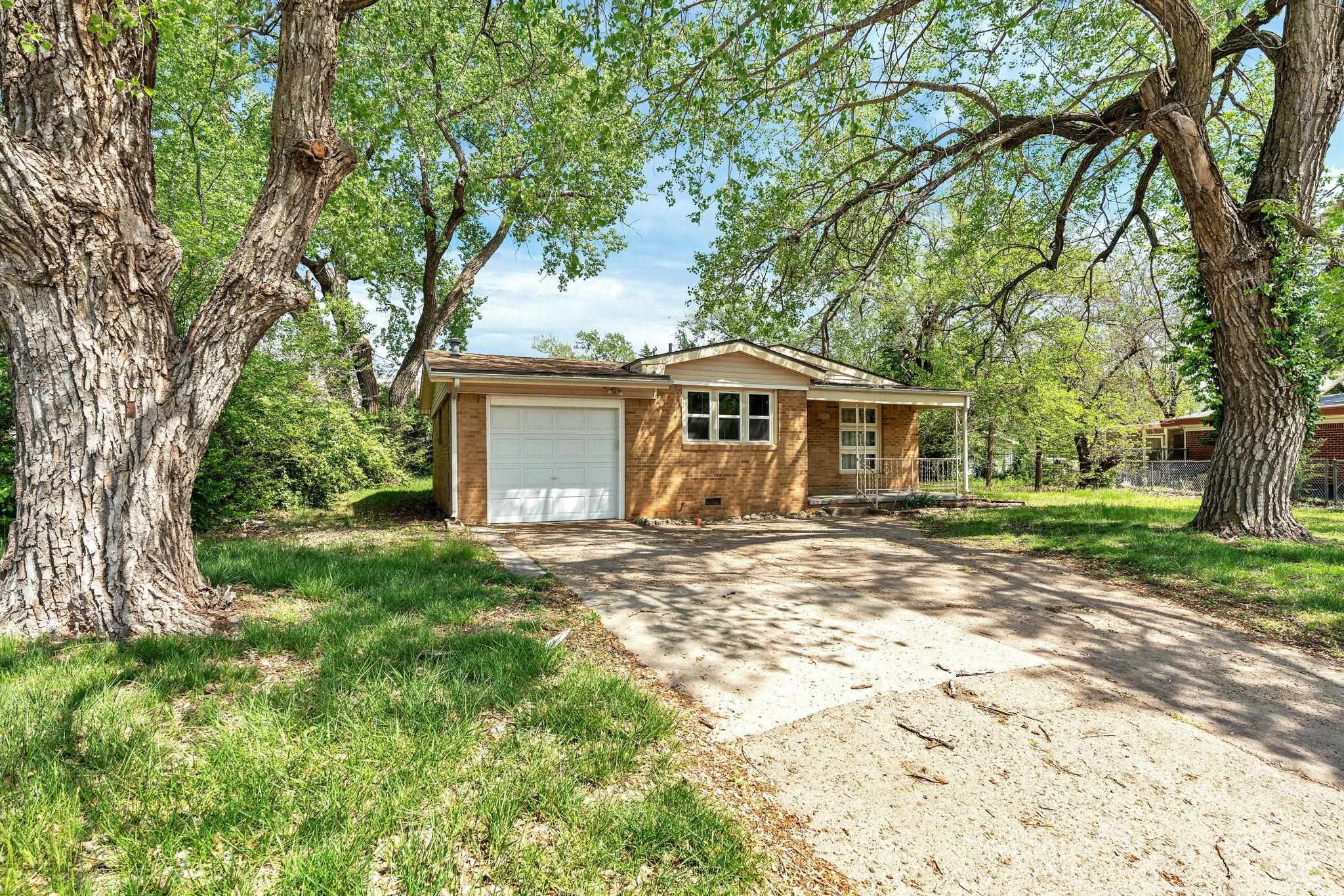 6130 N Judson Dr, Park City, Kansas image 3