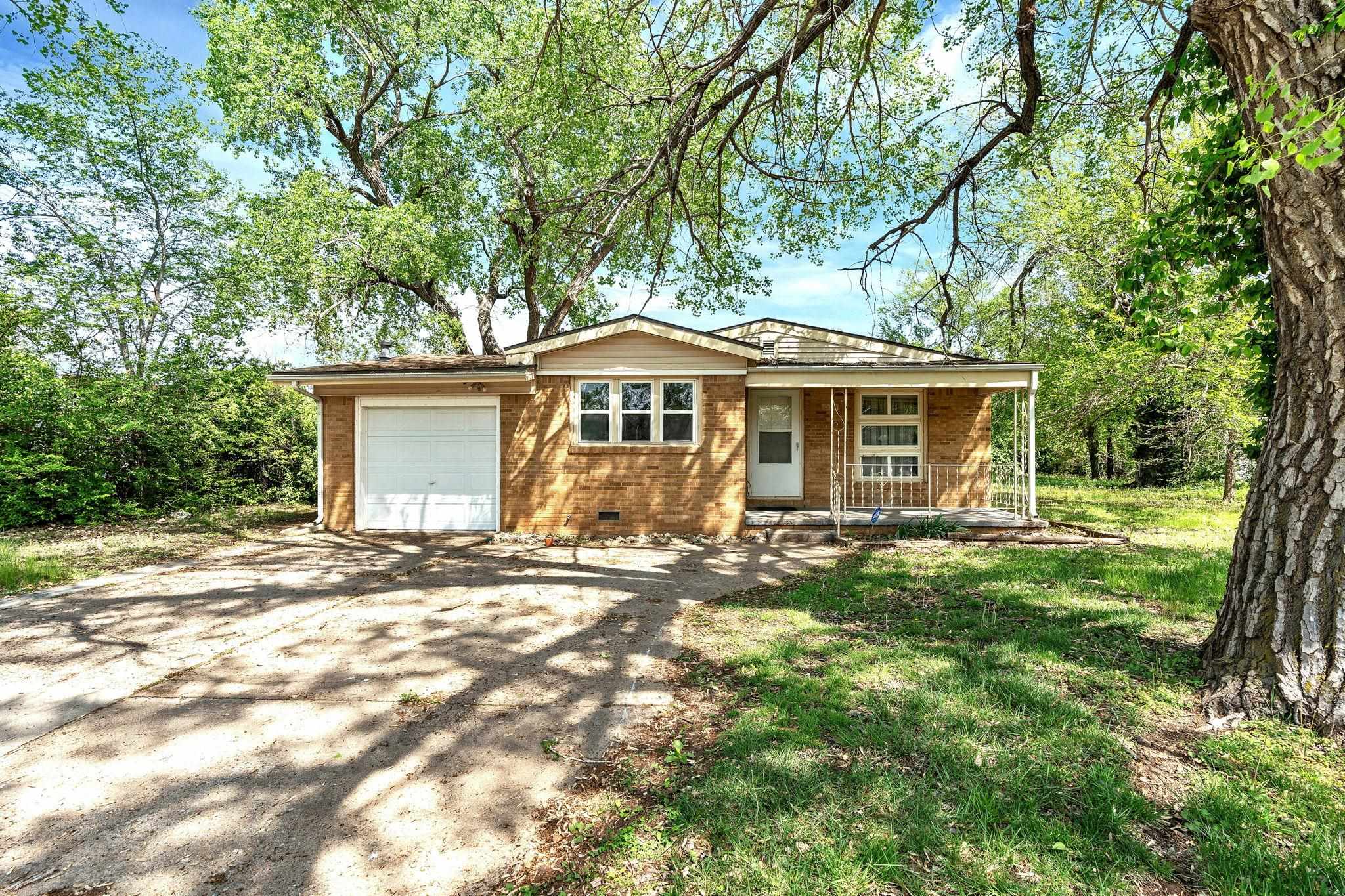 6130 N Judson Dr, Park City, Kansas image 2