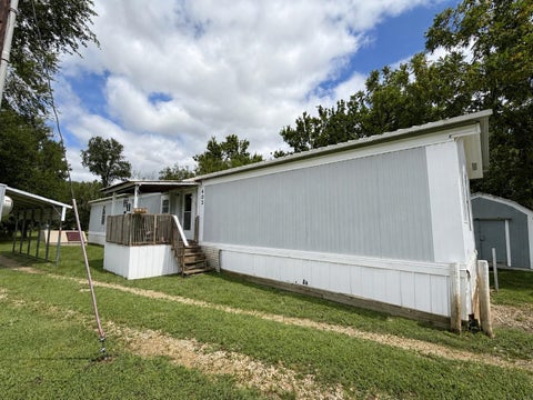 Mobile Home For Sale - 402 N Jewett St<br/> Brookville, KS 67425