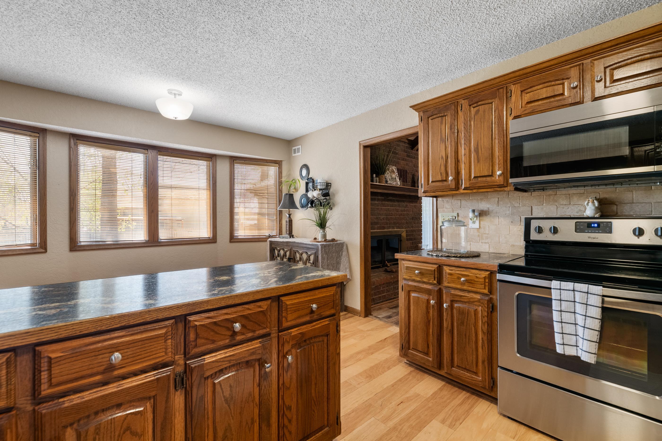 1401 E Cresthilll Rd, Derby, Kansas image 14