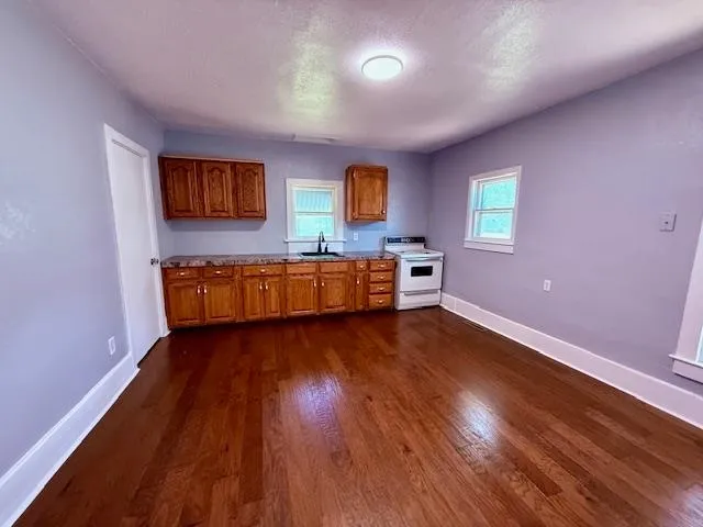 Argonia, Kansas 67004, United States, 2 Bedrooms Bedrooms, ,2 BathroomsBathrooms,Residential,Active,162012