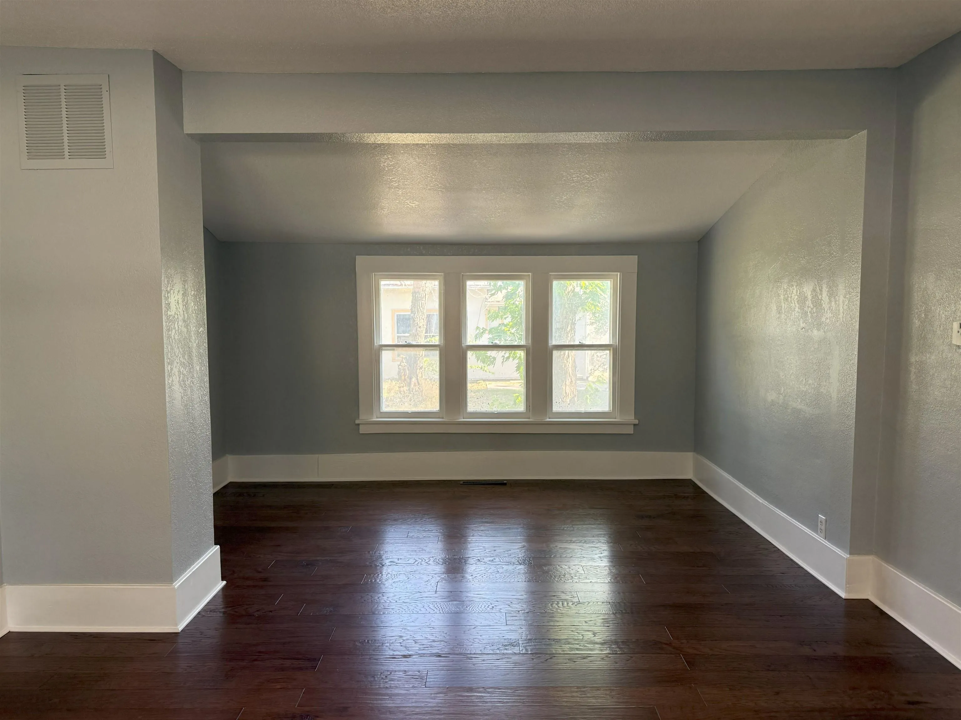 Argonia, Kansas 67004, United States, 2 Bedrooms Bedrooms, ,2 BathroomsBathrooms,Residential,Active,162012