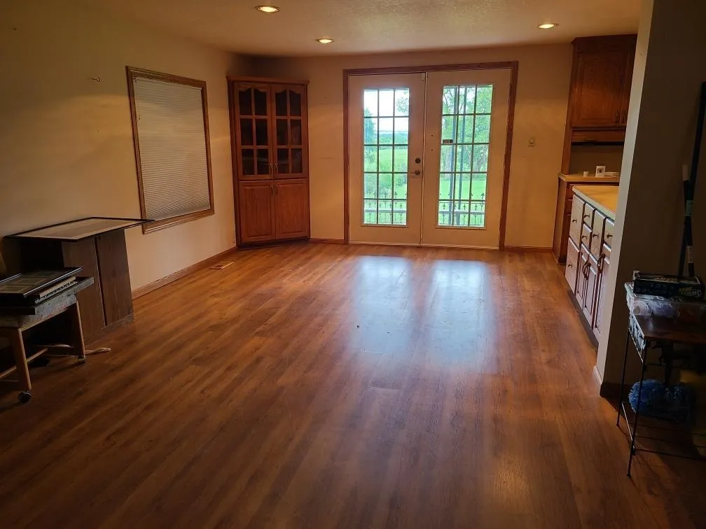 Winfield, Kansas 67156, United States, 2 Bedrooms Bedrooms, ,2 BathroomsBathrooms,Residential,Active,166723