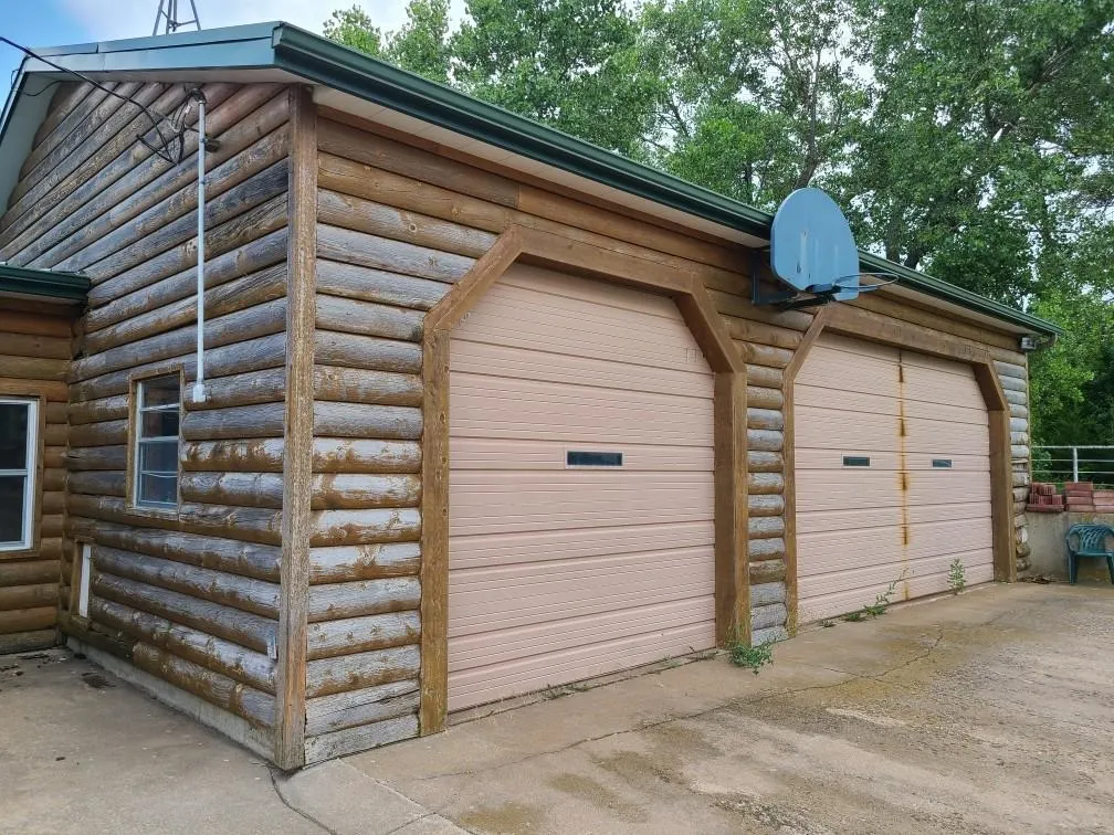 Winfield, Kansas 67156, United States, 2 Bedrooms Bedrooms, ,2 BathroomsBathrooms,Residential,Active,166723