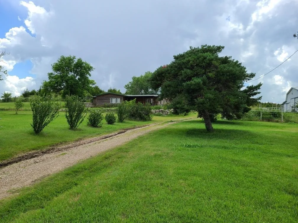 Winfield, Kansas 67156, United States, 2 Bedrooms Bedrooms, ,2 BathroomsBathrooms,Residential,Active,166723