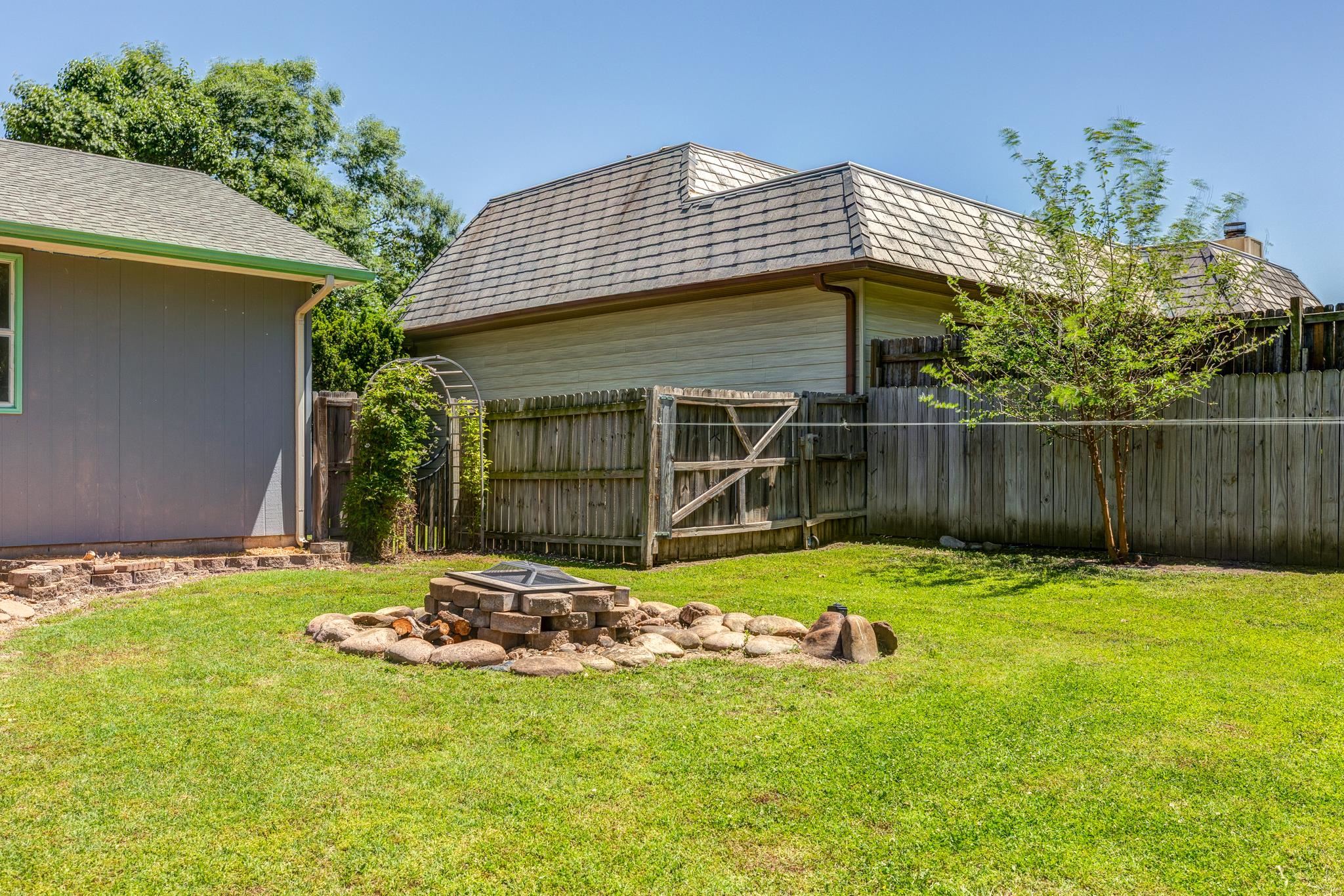 752 Moundview Ave, Salina, Kansas image 34