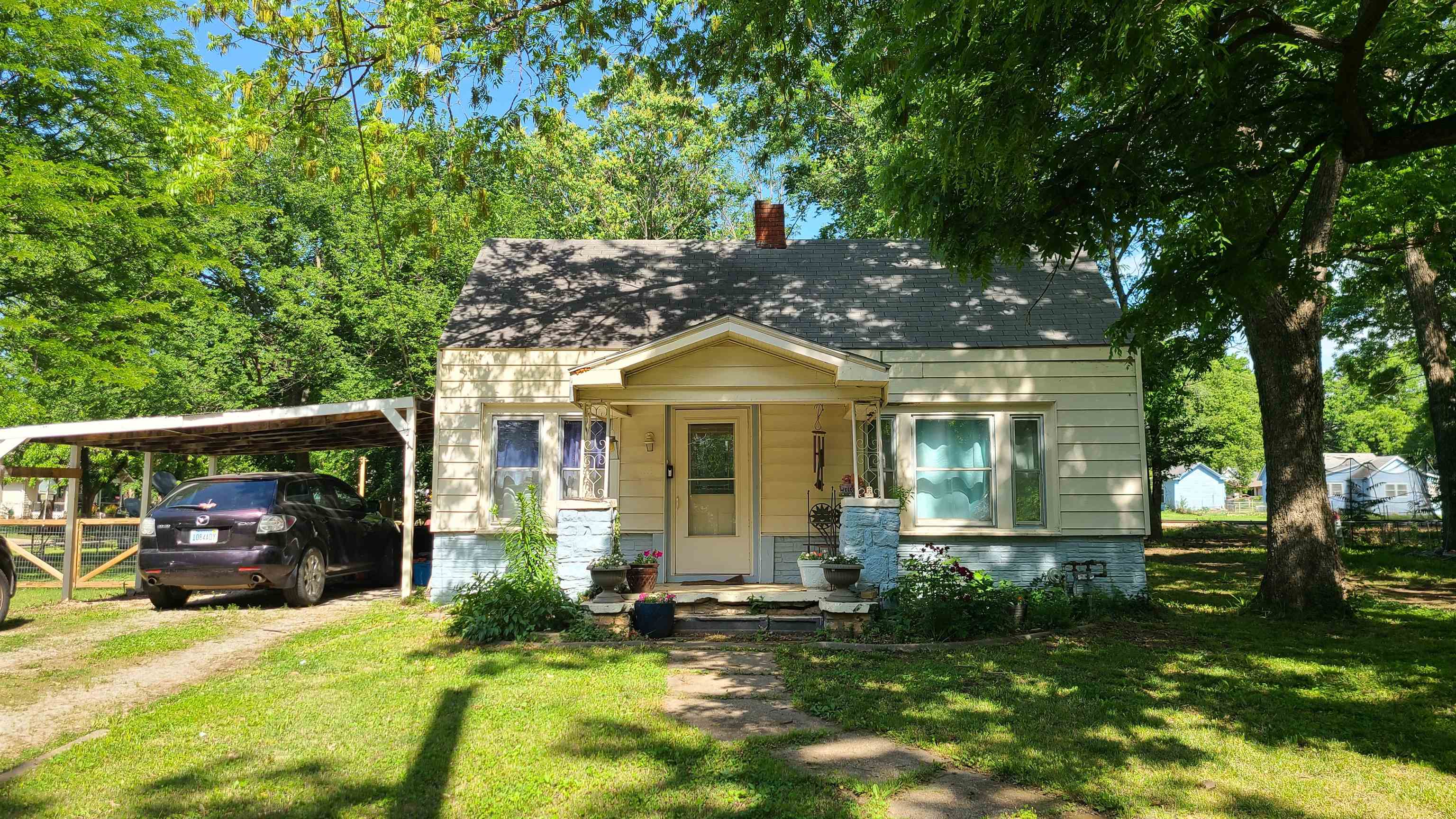 304 Minnesota St, Winfield, Kansas image 1