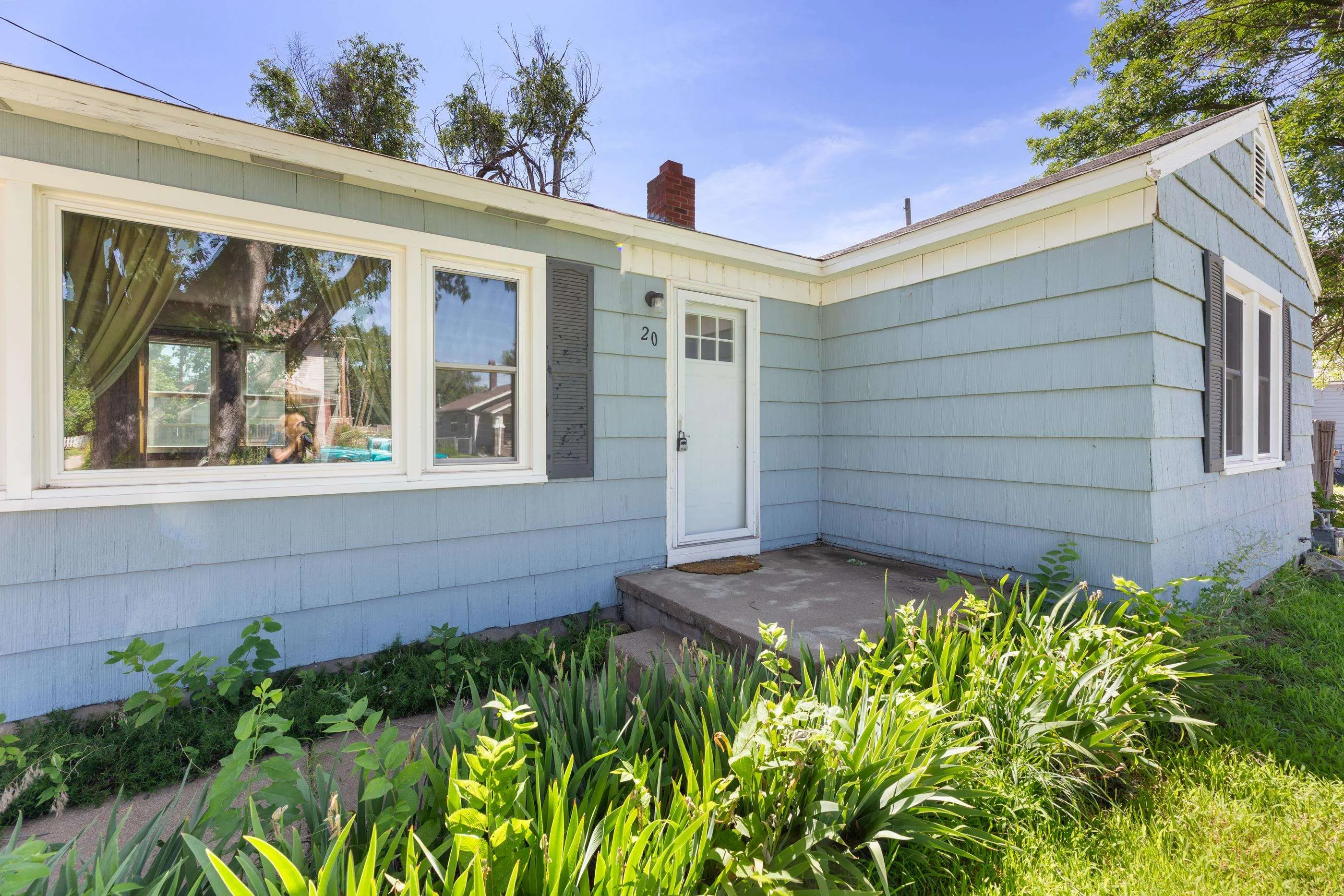 Hutchinson, Kansas 67501, United States, 2 Bedrooms Bedrooms, ,2 BathroomsBathrooms,Residential,Active,104760