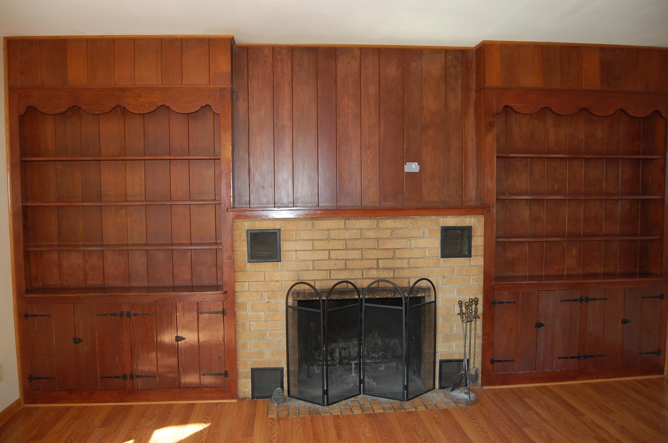 20 S Elm St, Hutchinson, Kansas image 3