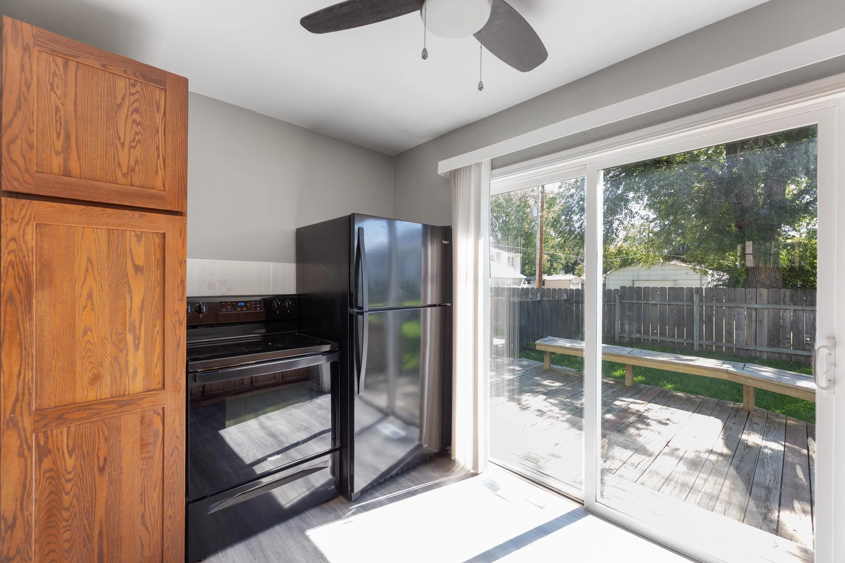 Hutchinson, Kansas 67501, United States, 2 Bedrooms Bedrooms, ,2 BathroomsBathrooms,Residential,Active,104760