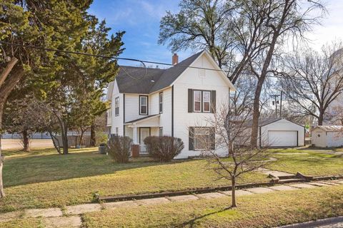 Homes For Sale - 109 E 2nd St<br/> Reno County, Haven, KS 67543