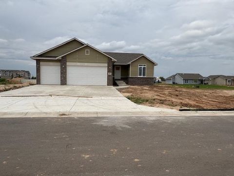 Homes For Sale - 10771 Sondra Ct<br/> Maize, KS 67101