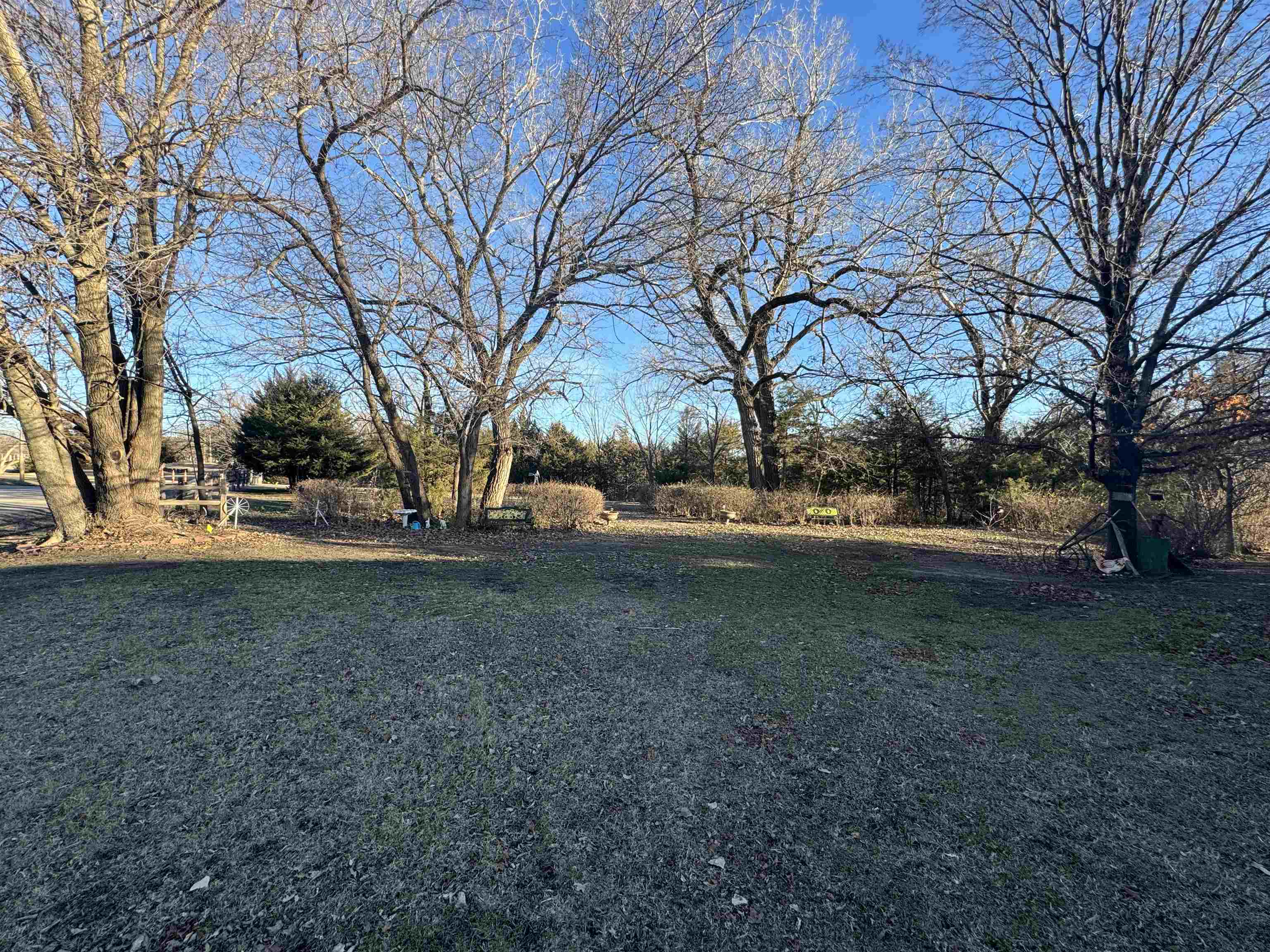 Newton, Kansas 67114, United States, 4 Bedrooms Bedrooms, ,3 BathroomsBathrooms,Residential,Pending,67592