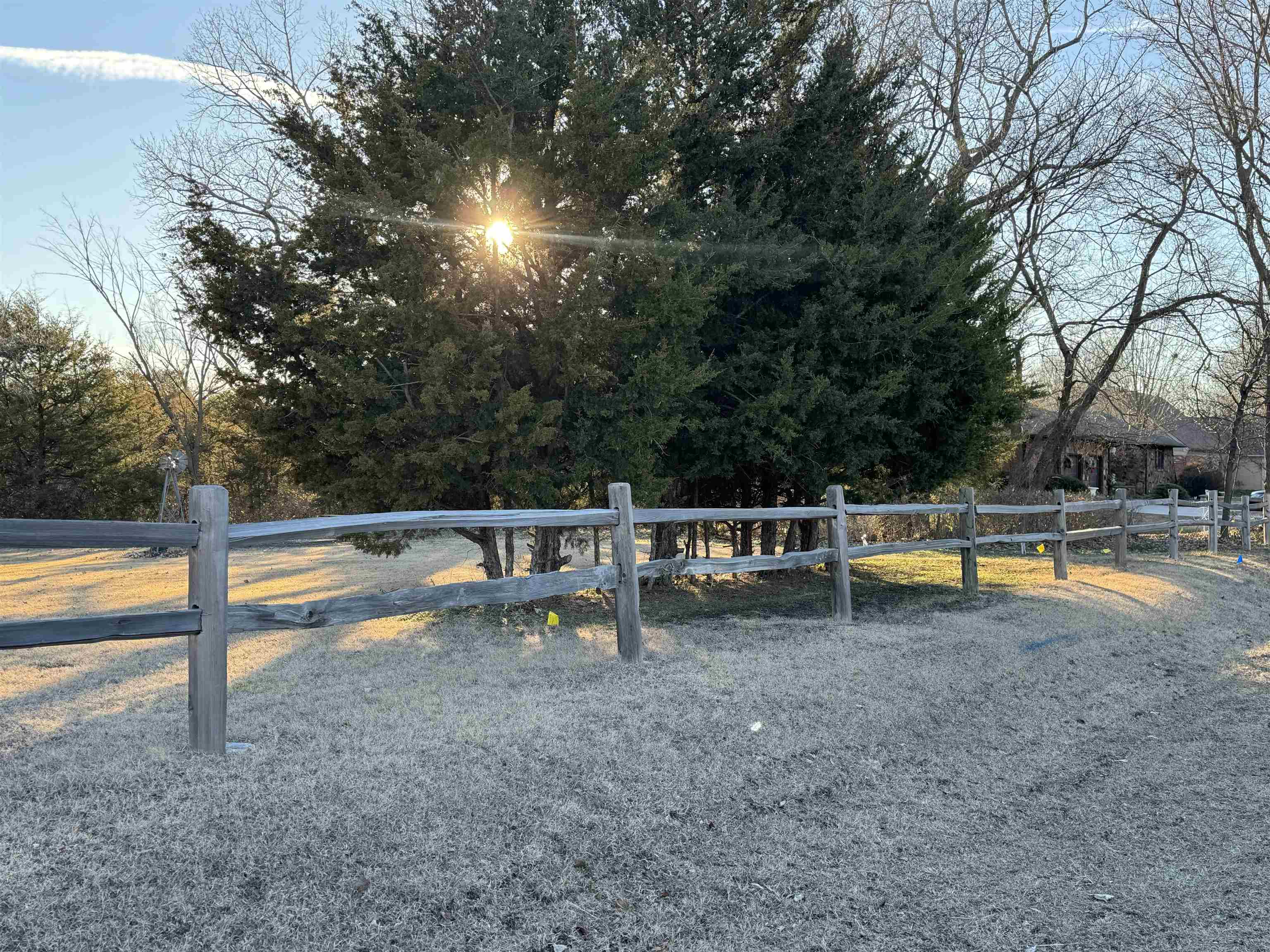 Newton, Kansas 67114, United States, 4 Bedrooms Bedrooms, ,3 BathroomsBathrooms,Residential,Pending,67592