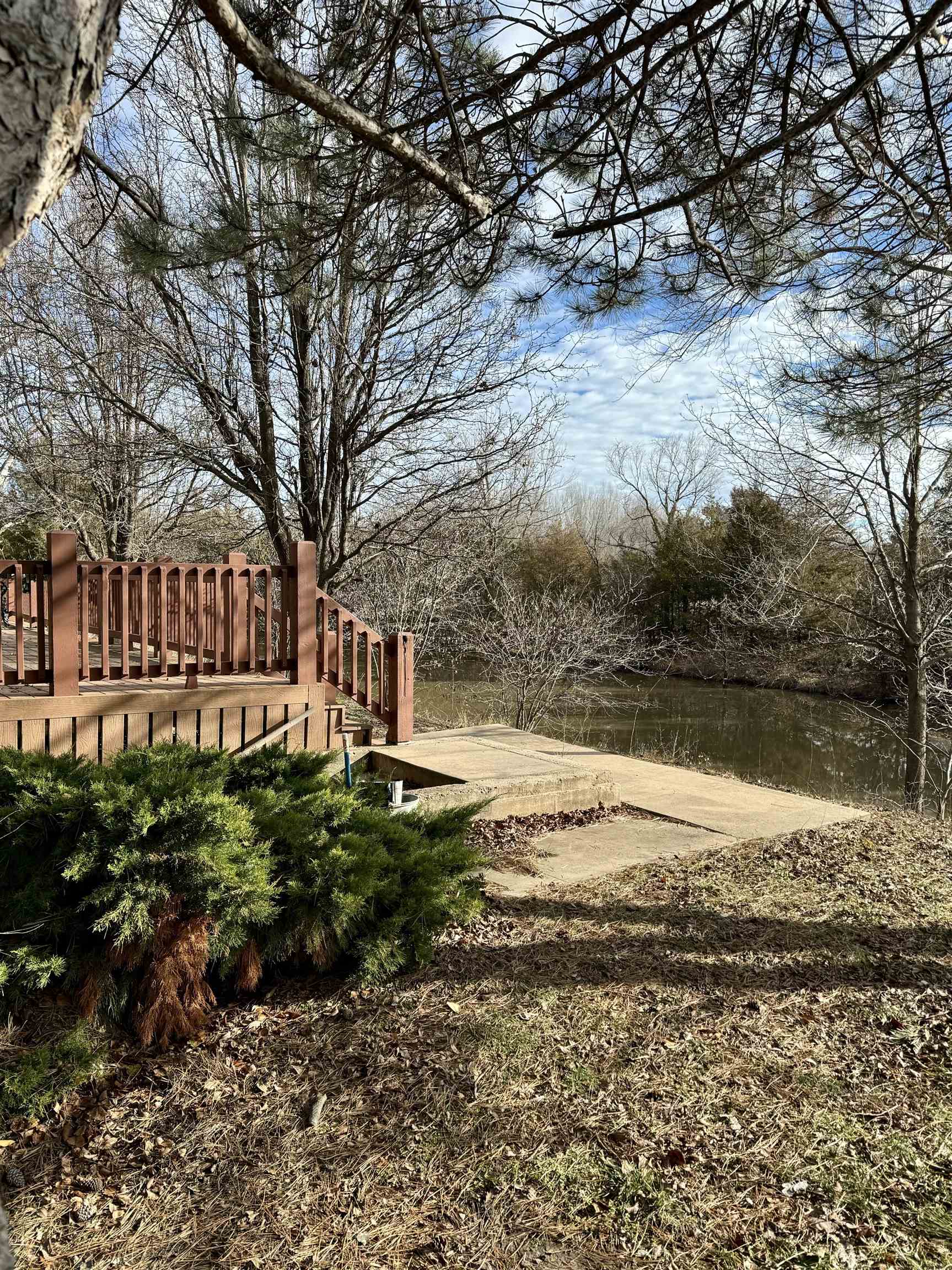 Newton, Kansas 67114, United States, 4 Bedrooms Bedrooms, ,3 BathroomsBathrooms,Residential,Pending,67592