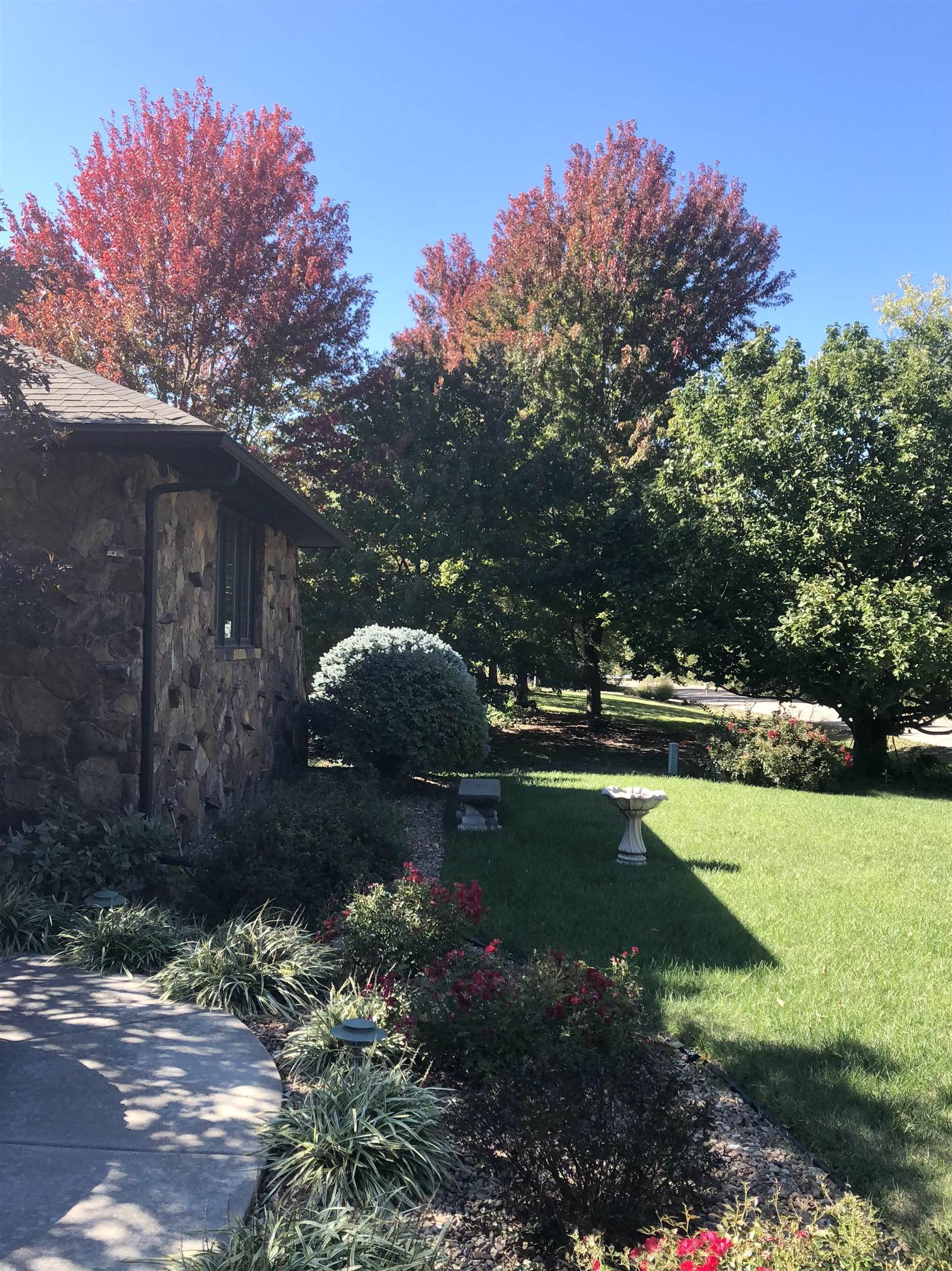 Newton, Kansas 67114, United States, 4 Bedrooms Bedrooms, ,3 BathroomsBathrooms,Residential,Pending,67592