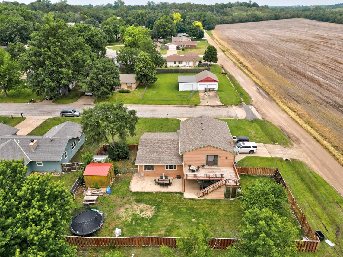 437 Warren Way, Arkansas City, Kansas image 30