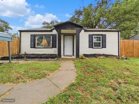 Homes For Sale - 3016 E Locust St<br/> Wichita, KS 67216