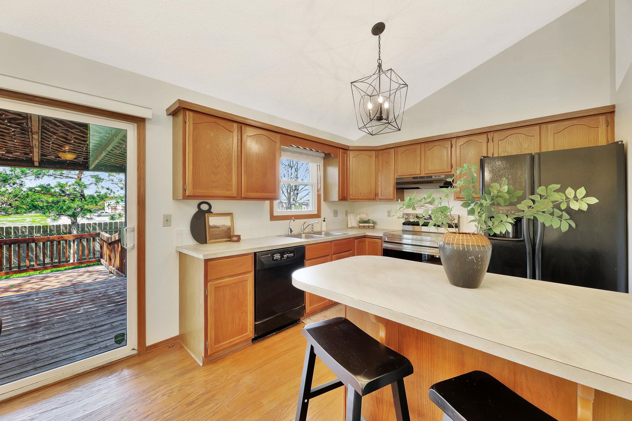1225 S Fox Run, Wichita, Kansas image 12