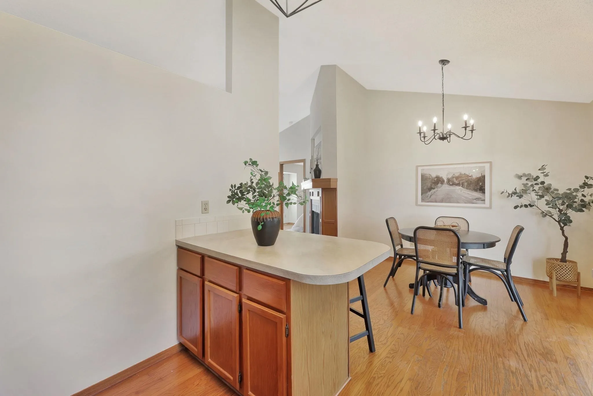 Wichita, Kansas 67207, United States, 4 Bedrooms Bedrooms, ,3 BathroomsBathrooms,Residential,Pending,107639