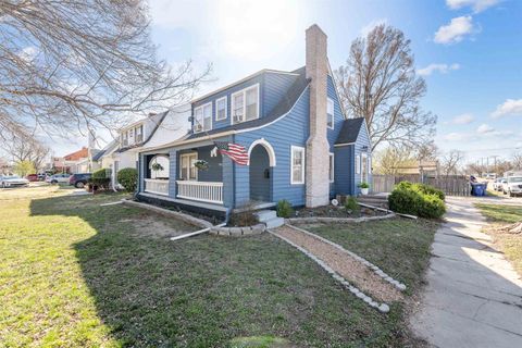 Homes For Sale - 900 S 9th St<br/> Salina, KS 67401