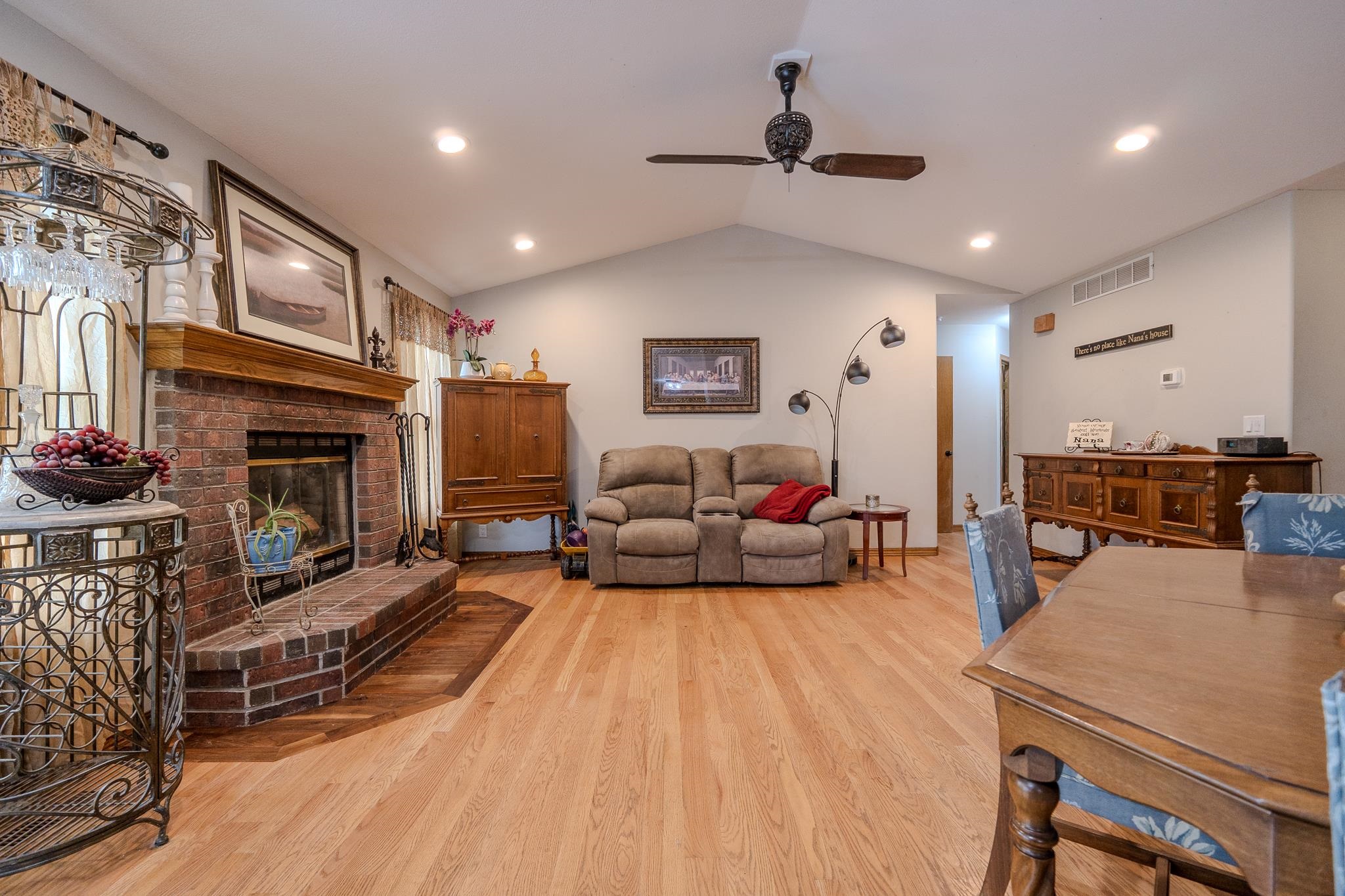 421 Fieldstone St, Valley Center, Kansas image 4